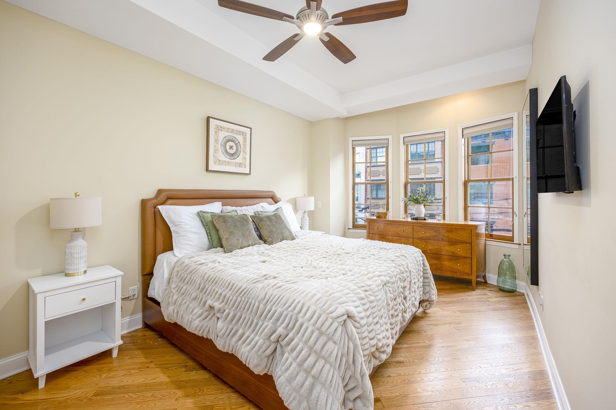 405 JEFFERSON ST Unit: 2