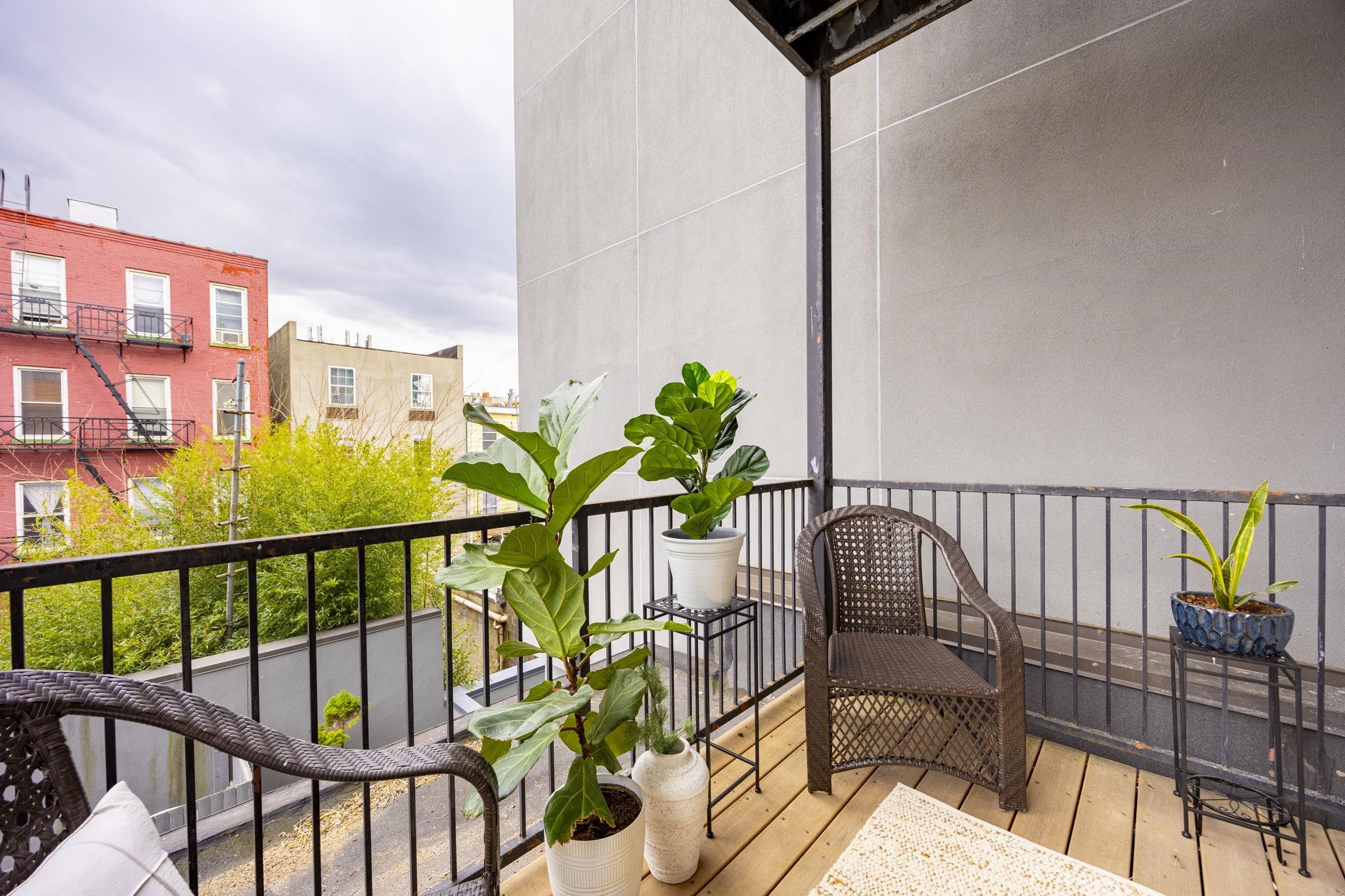 405 JEFFERSON ST Unit: 2