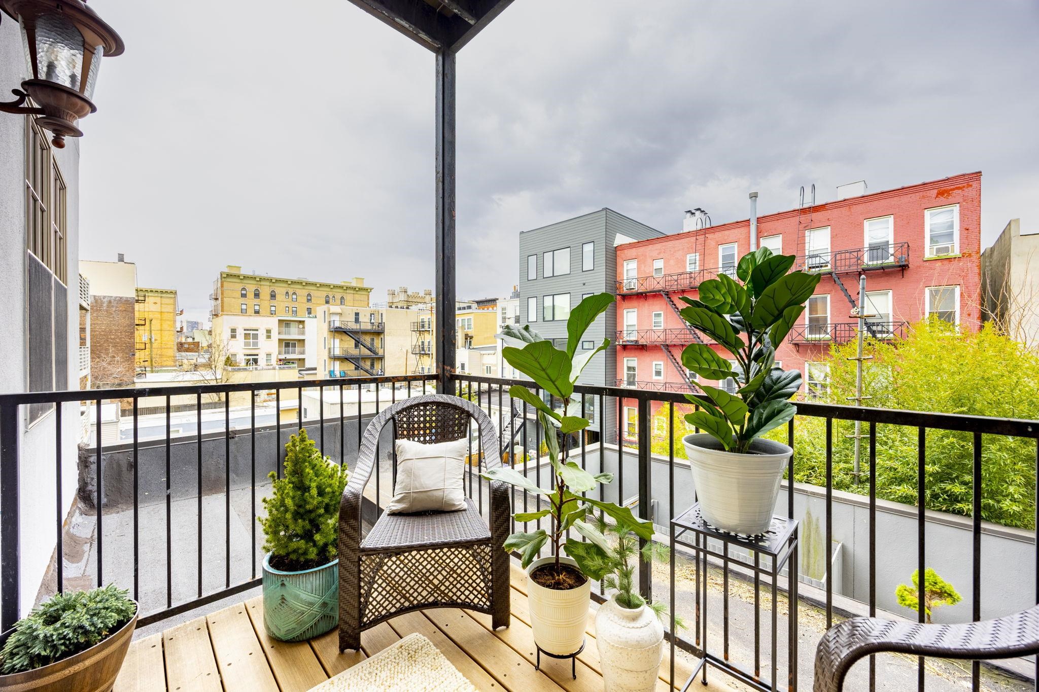 405 JEFFERSON ST Unit: 2