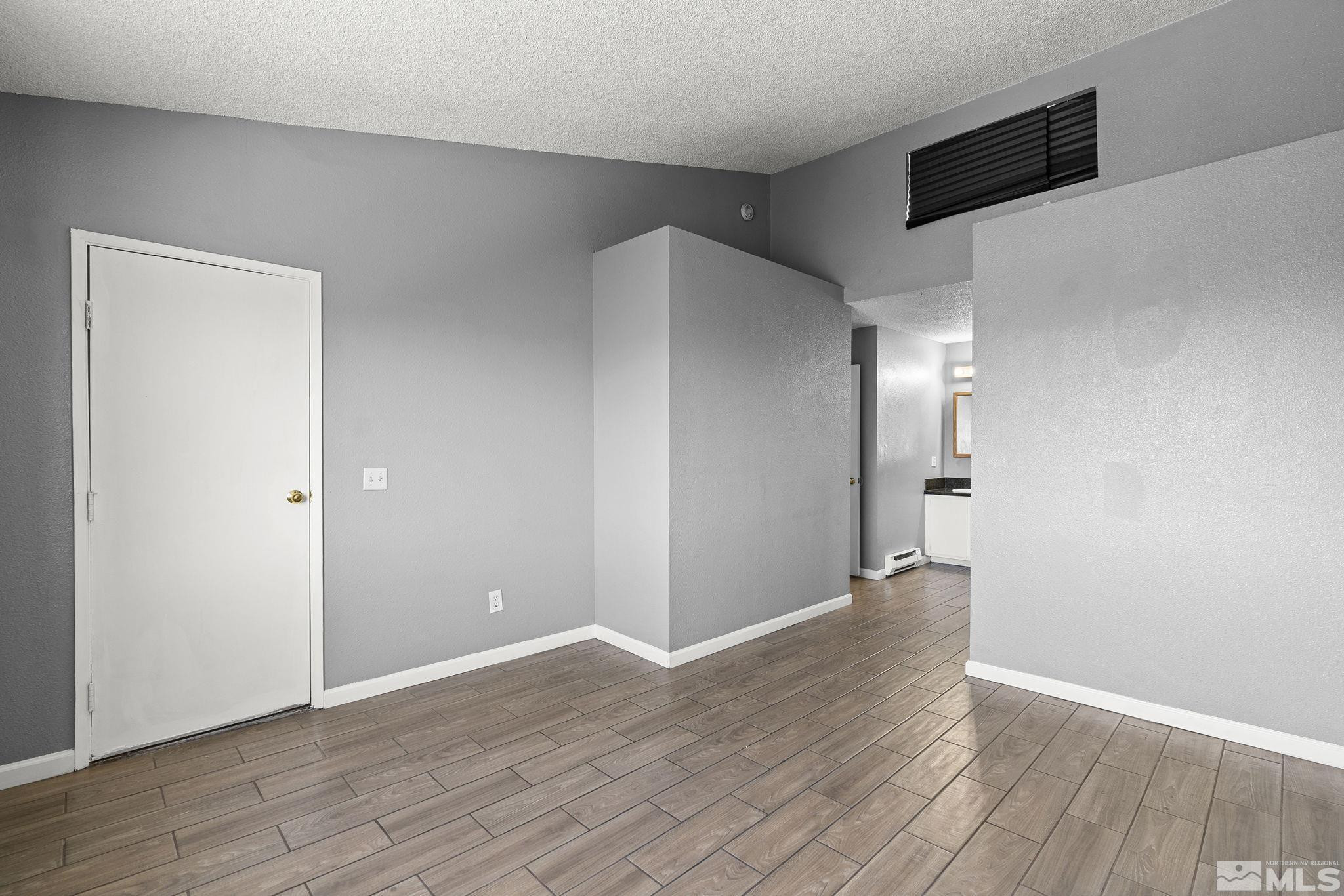 2090 Highview Court 8