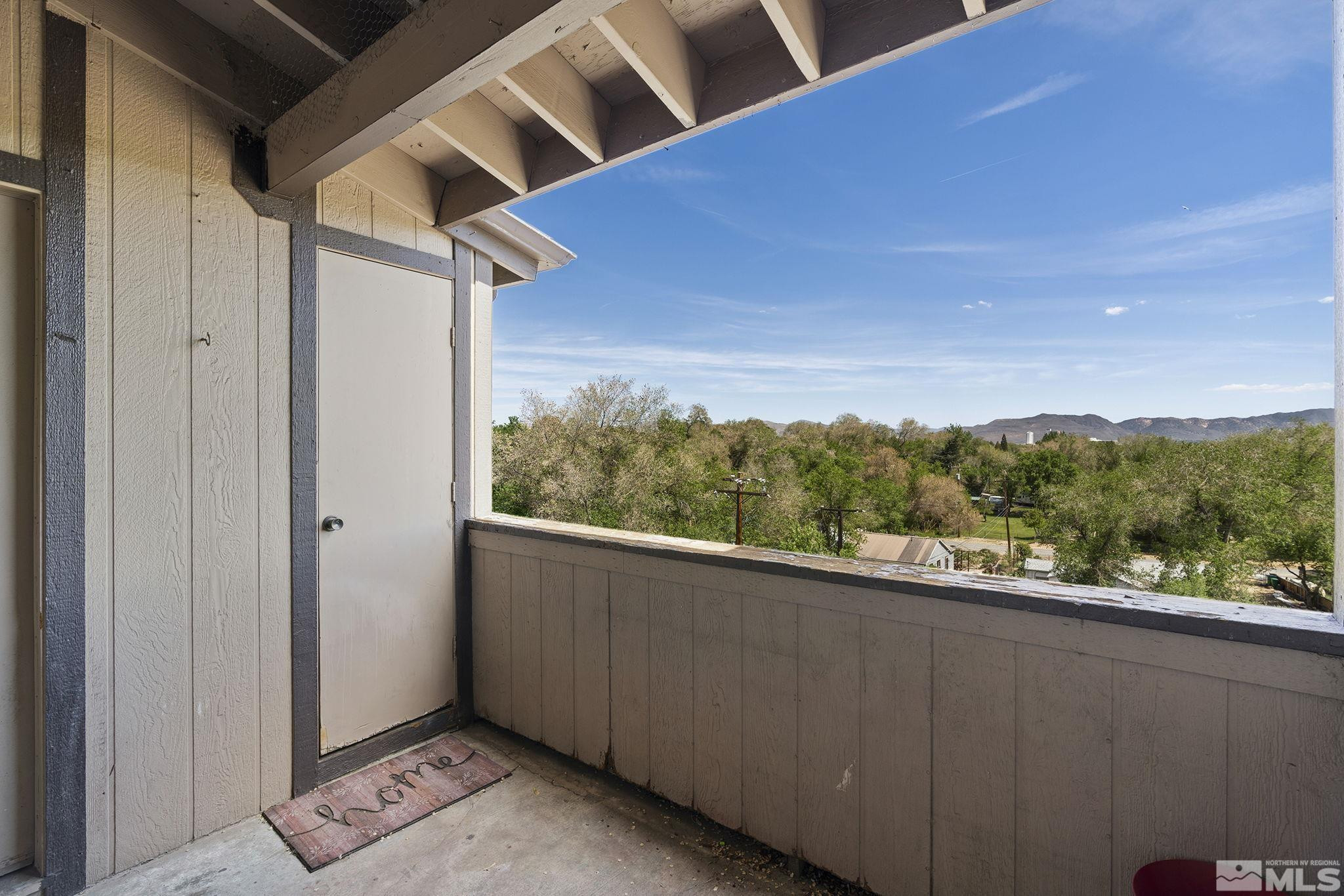 2090 Highview Court 8
