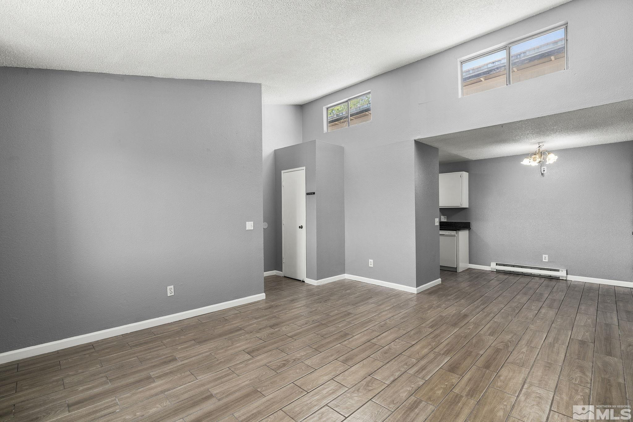 2090 Highview Court 8