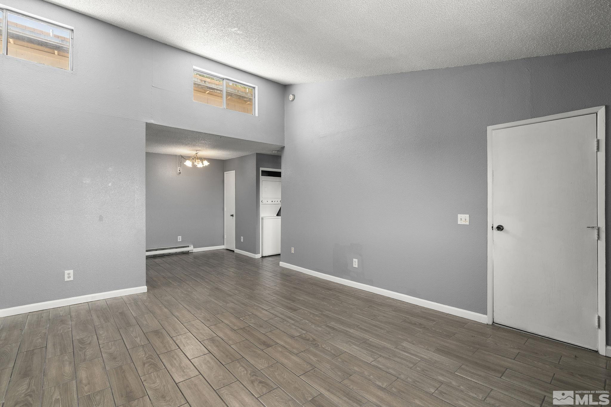 2090 Highview Court 8