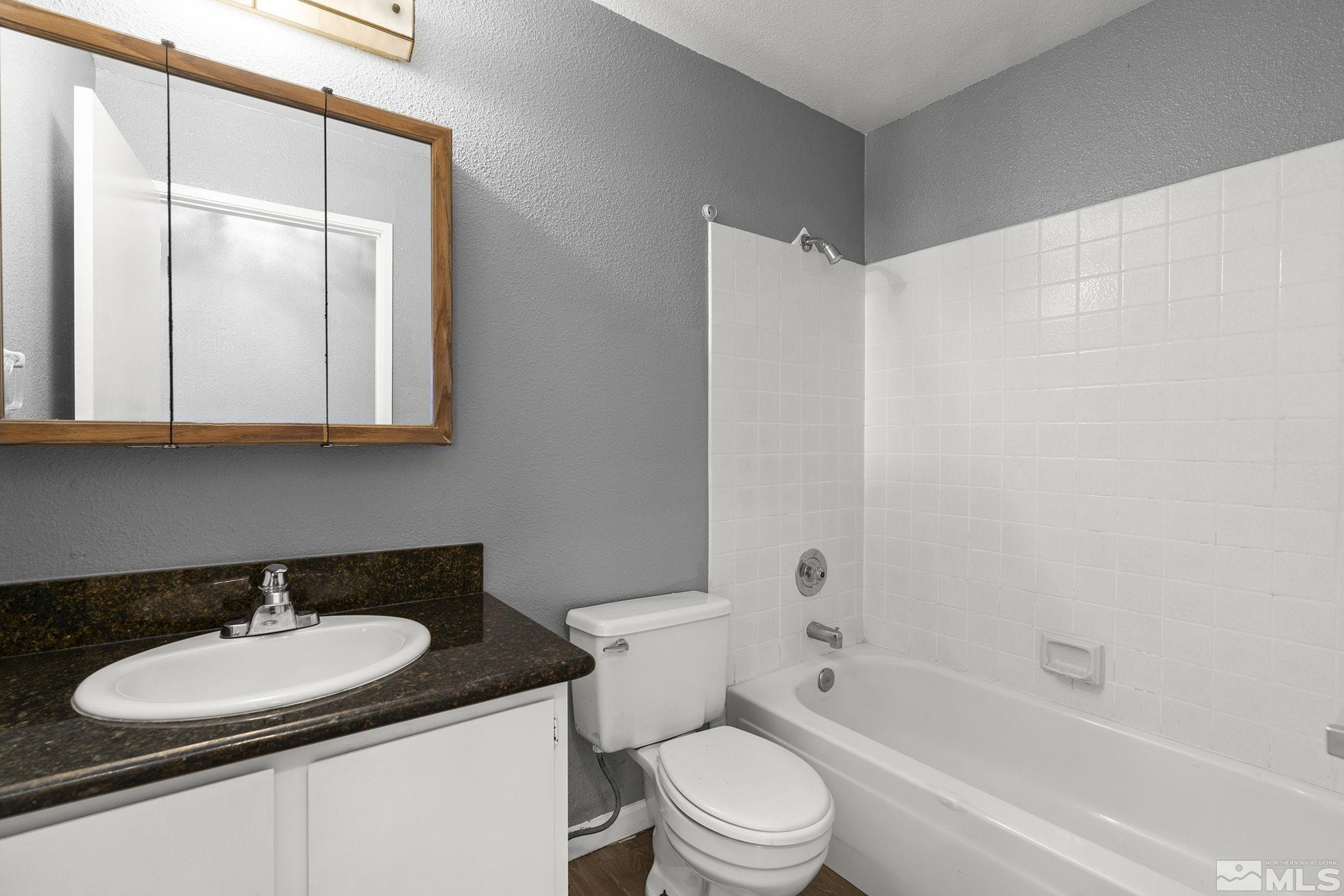 2090 Highview Court 8
