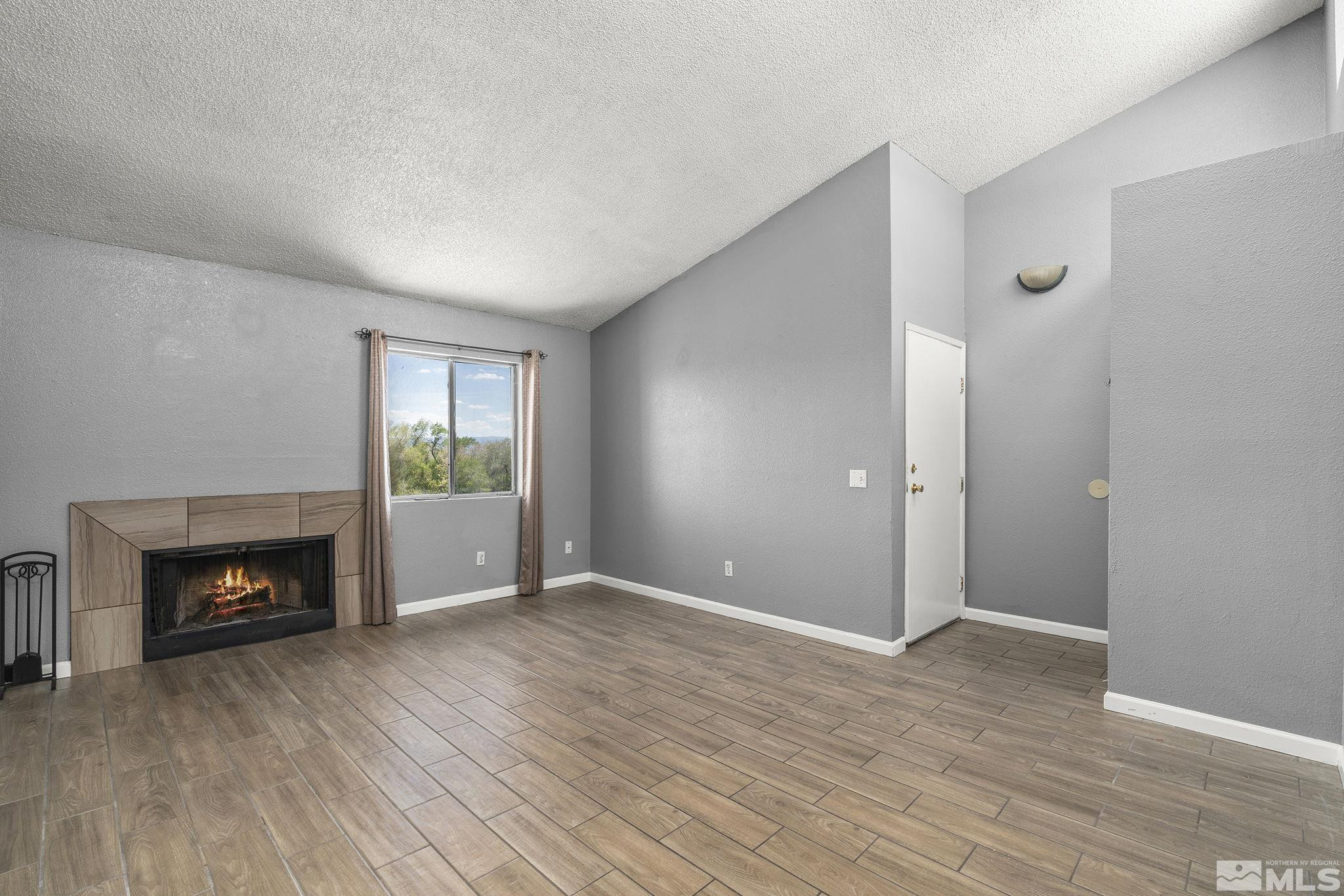 2090 Highview Court 8