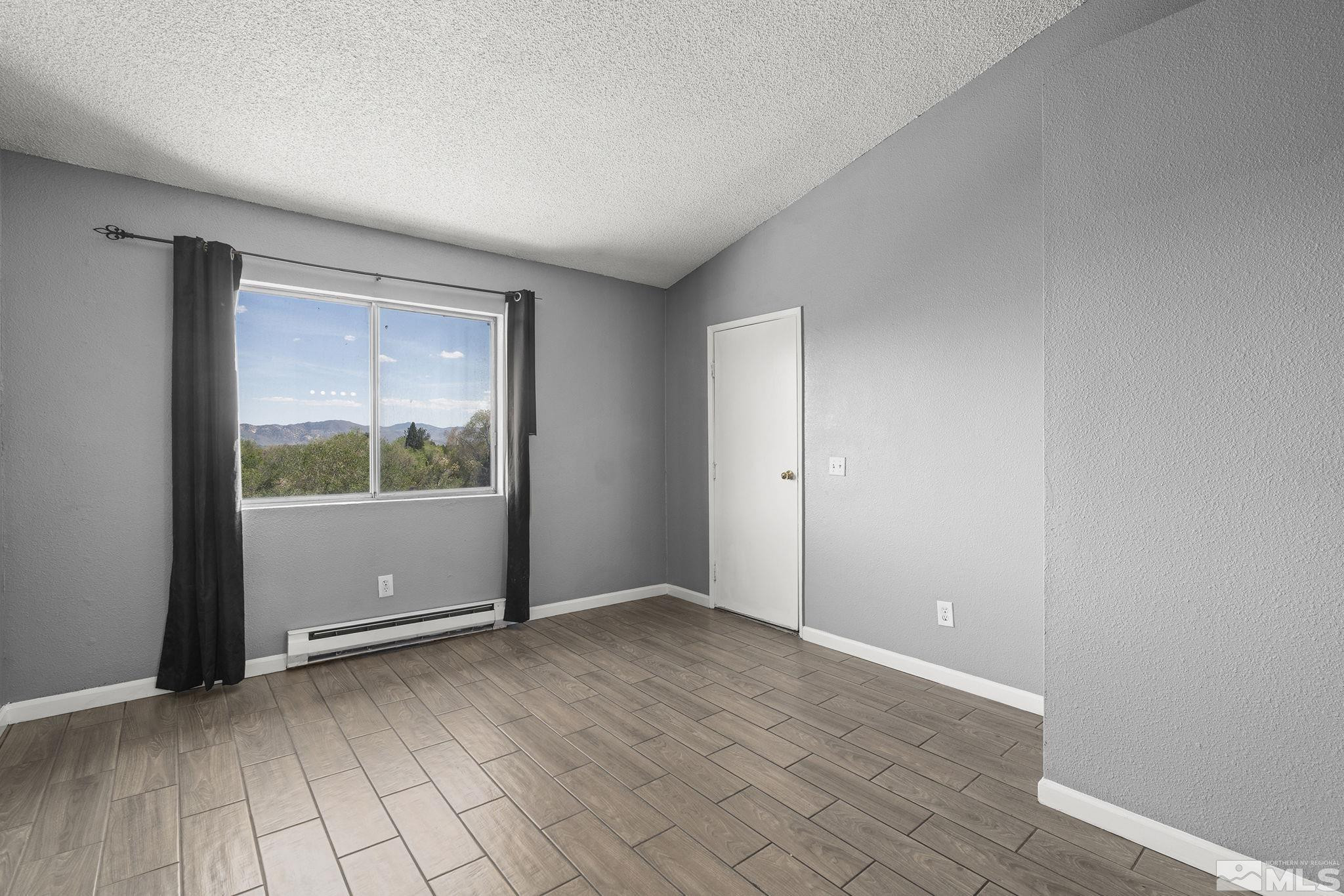 2090 Highview Court 8