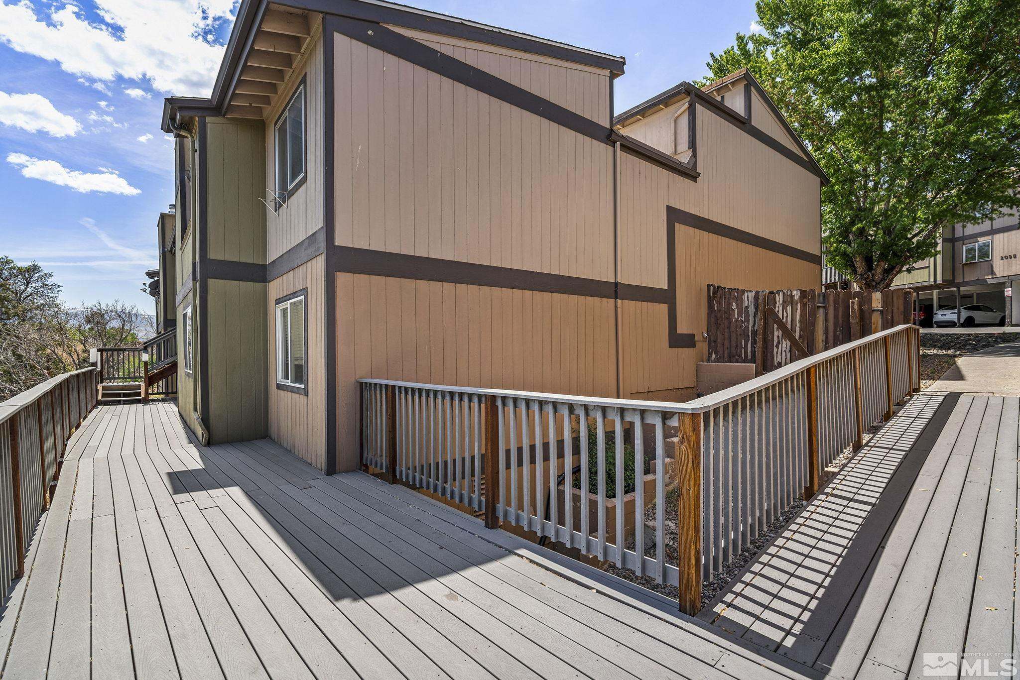 2090 Highview Court 8