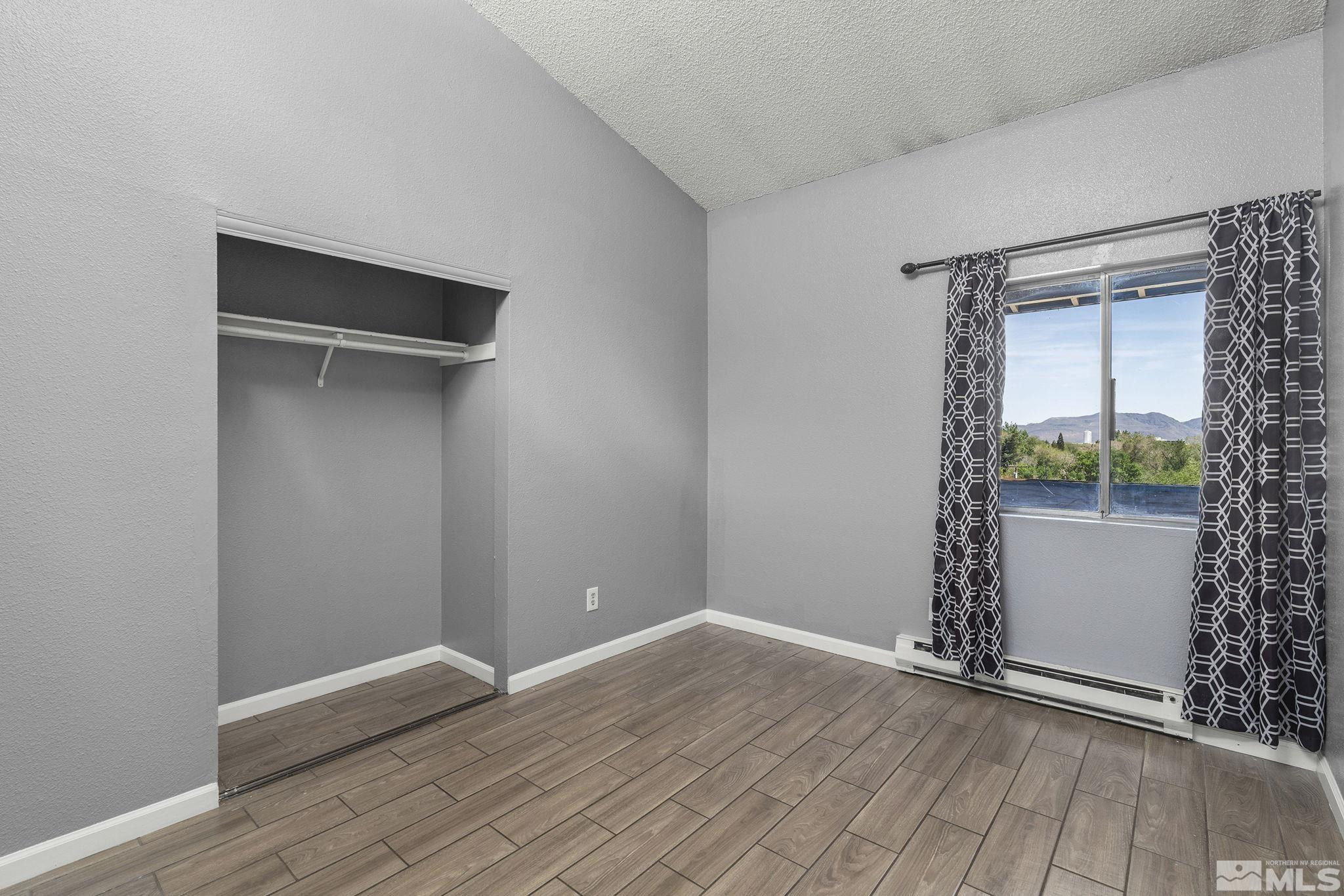 2090 Highview Court 8