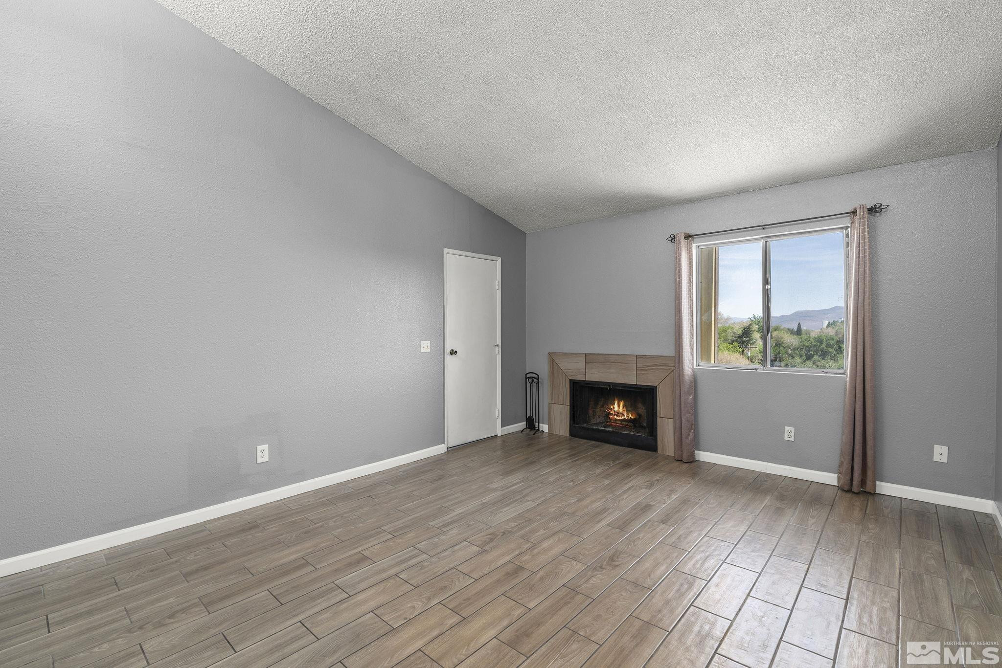 2090 Highview Court 8