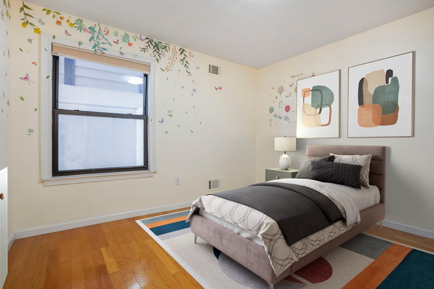 214 70TH ST Unit: 1B