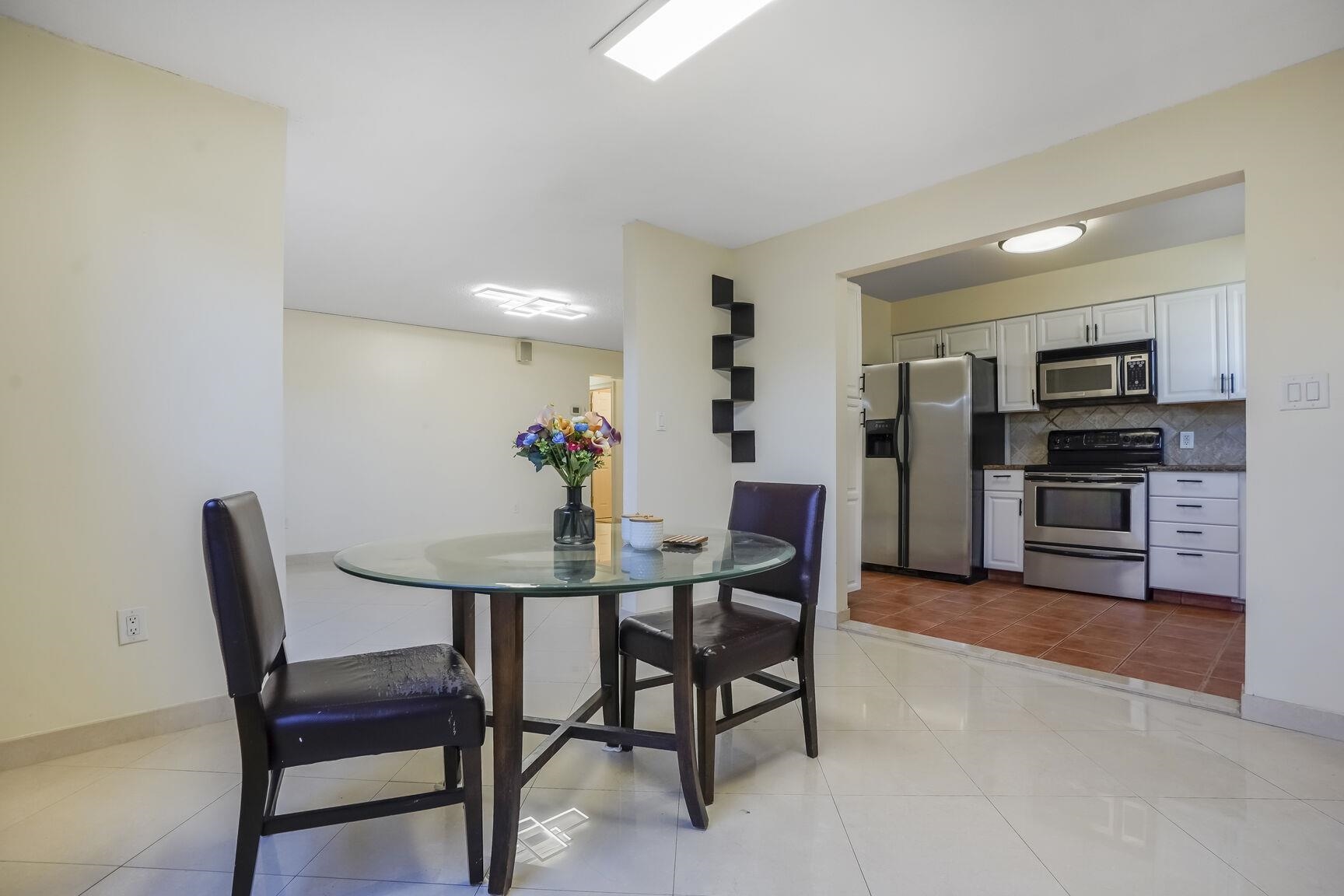 214 70TH ST Unit: 1B