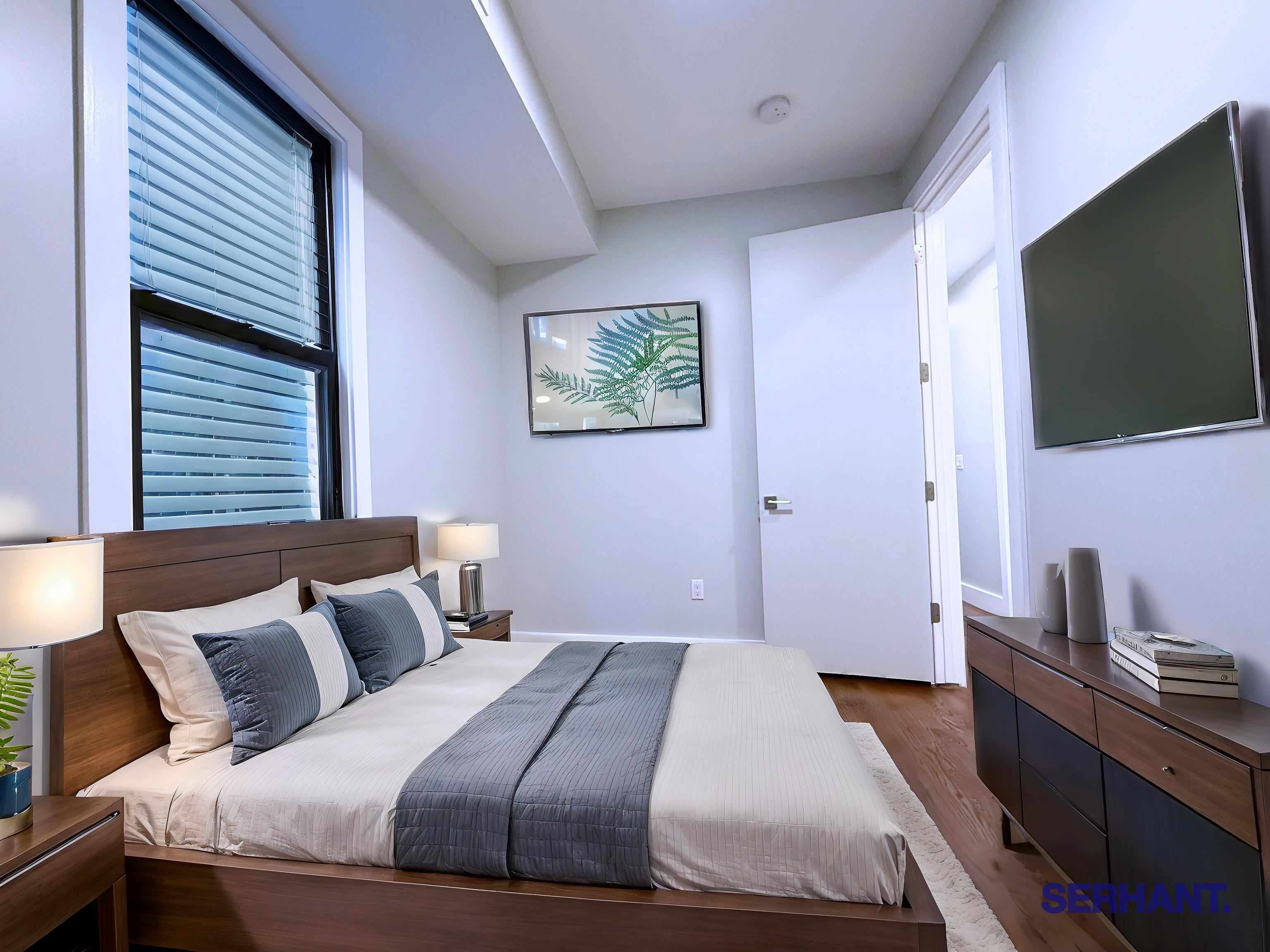 126 RANDOLPH AVE Unit: 2L