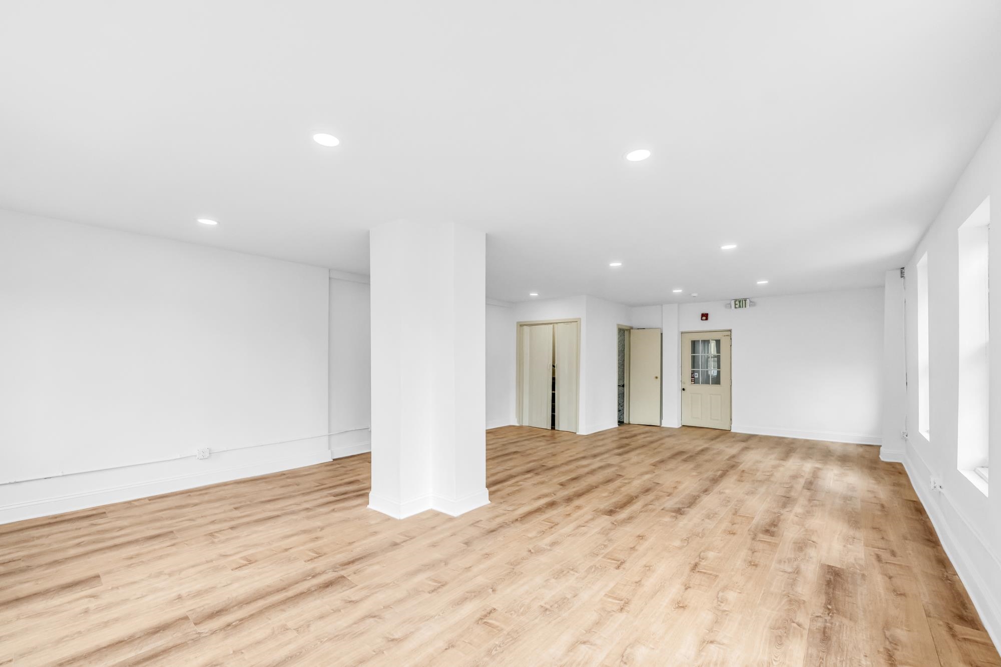 4119 BERGENLINE AVE Unit: 2