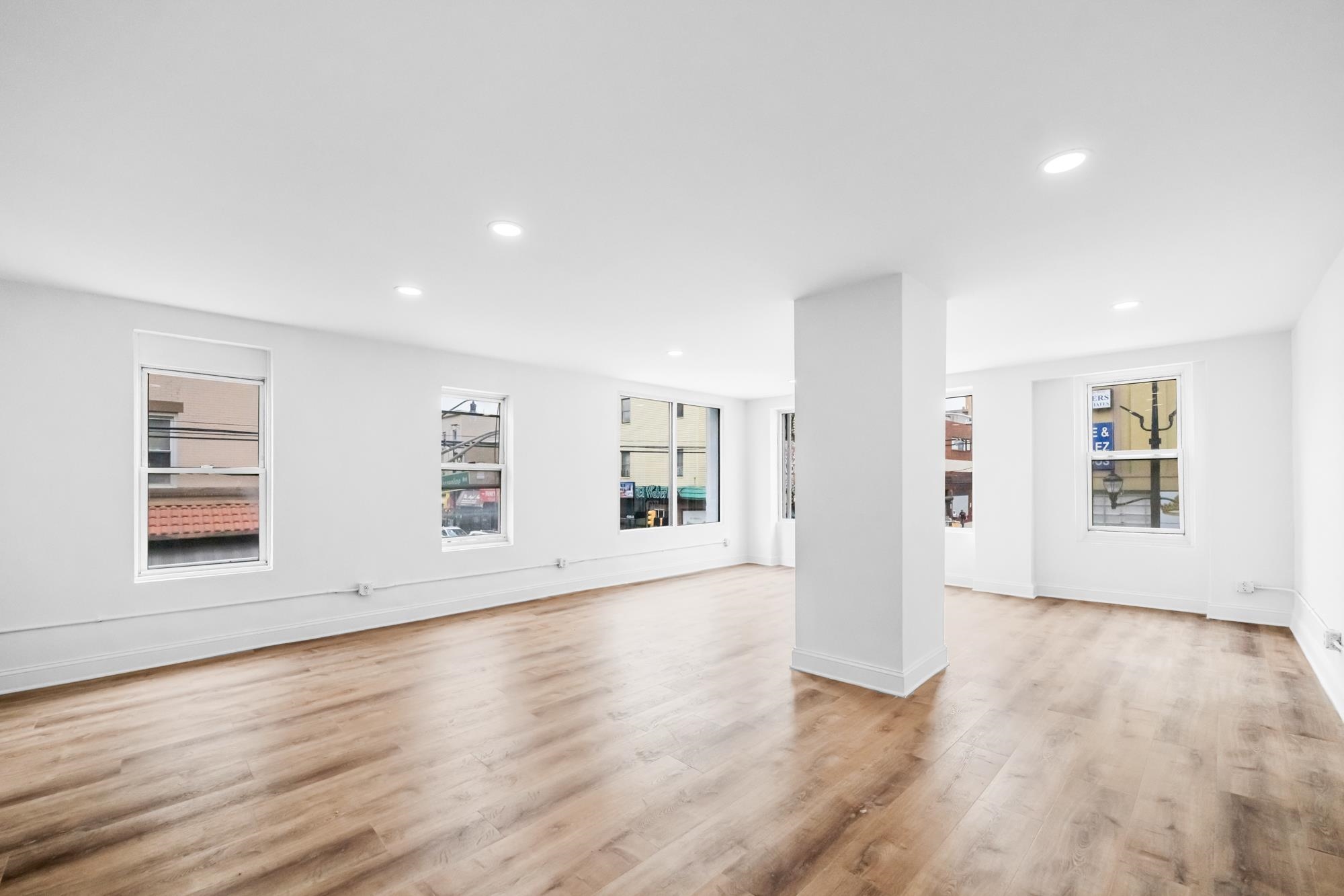 4119 BERGENLINE AVE Unit: 2