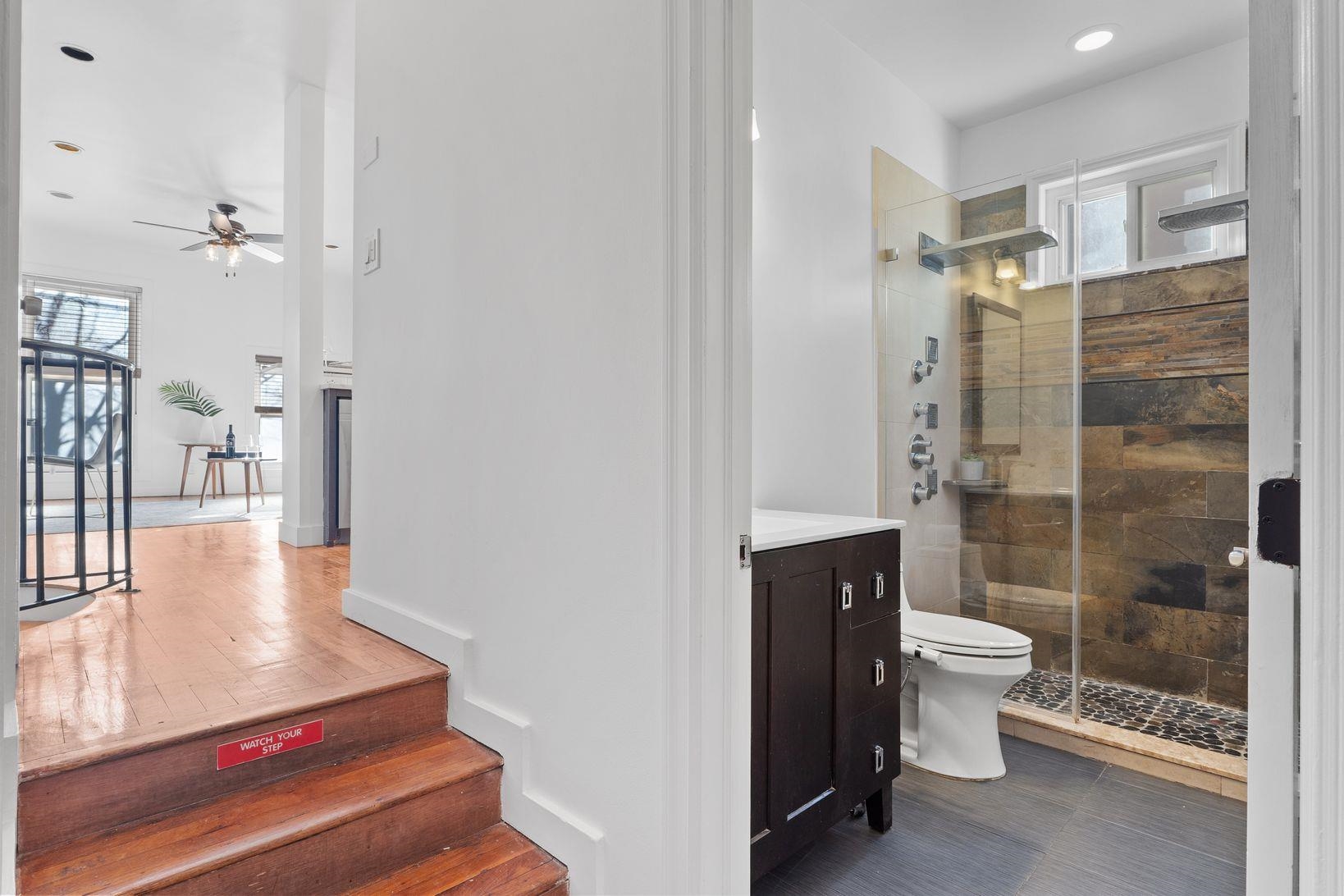 579 PALISADE AVE Unit: 1