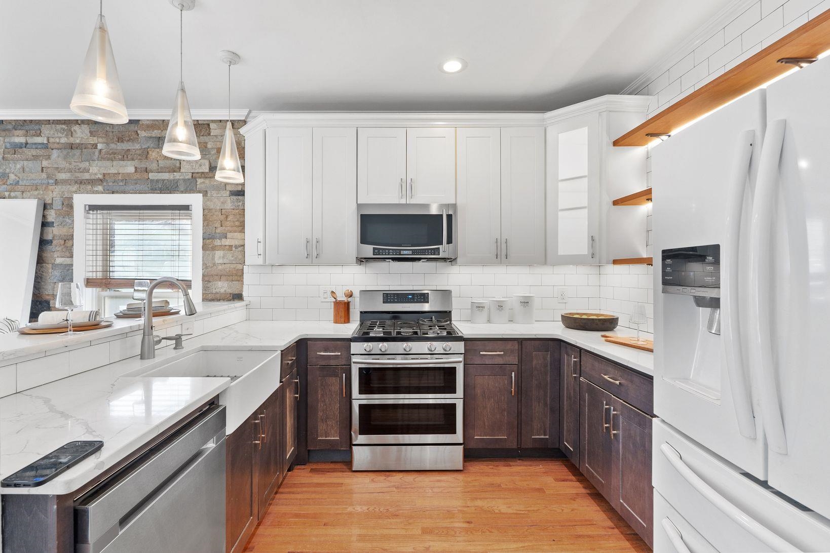 579 PALISADE AVE Unit: 1