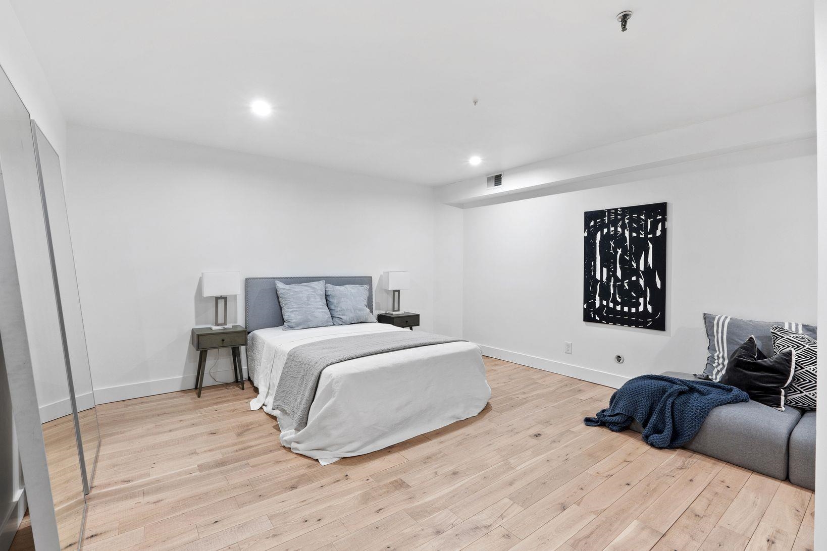 579 PALISADE AVE Unit: 1