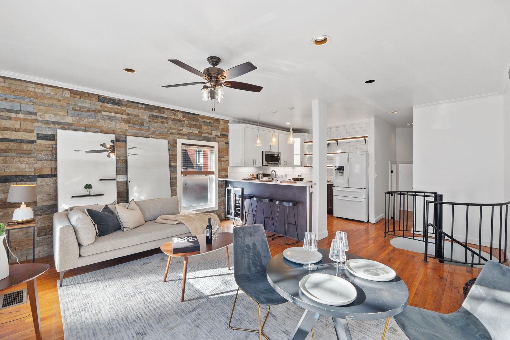 579 PALISADE AVE Unit: 1