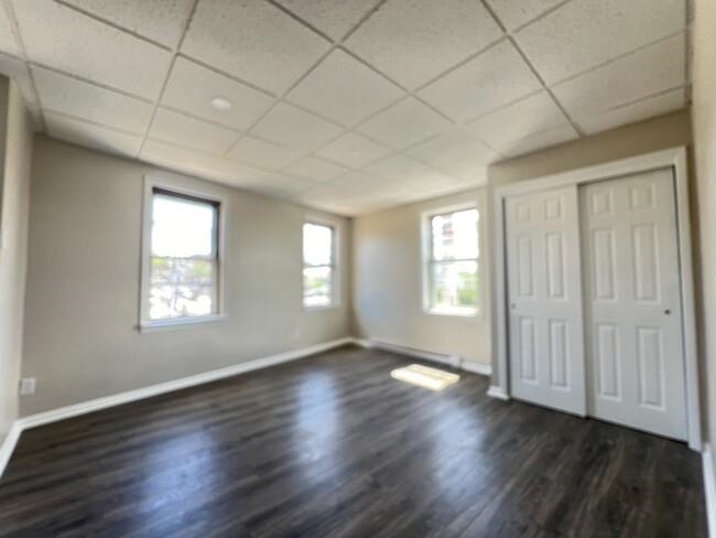 1583 KENNEDY BLVD