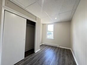 1583 KENNEDY BLVD