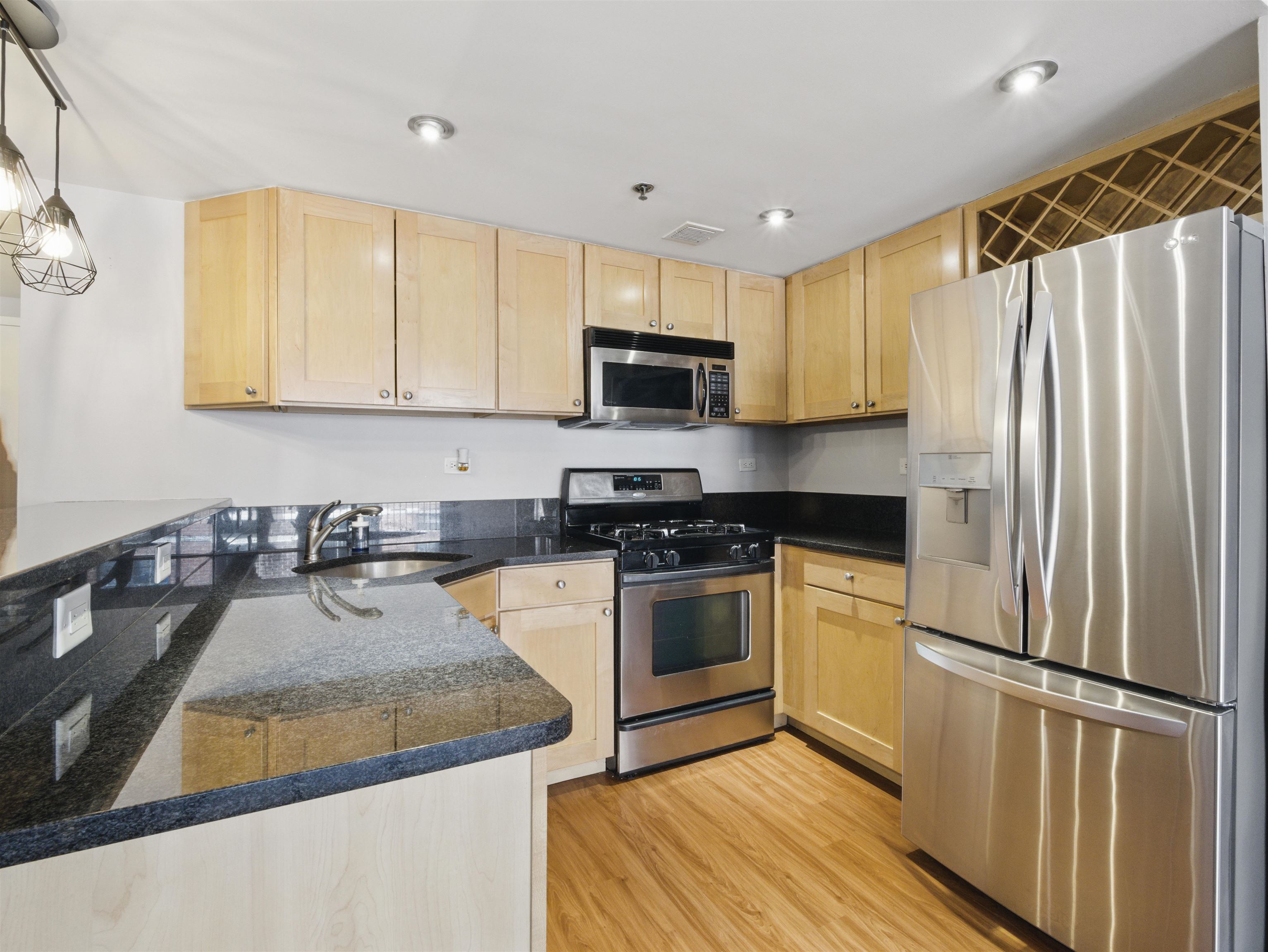 700 1ST ST Unit: 13C