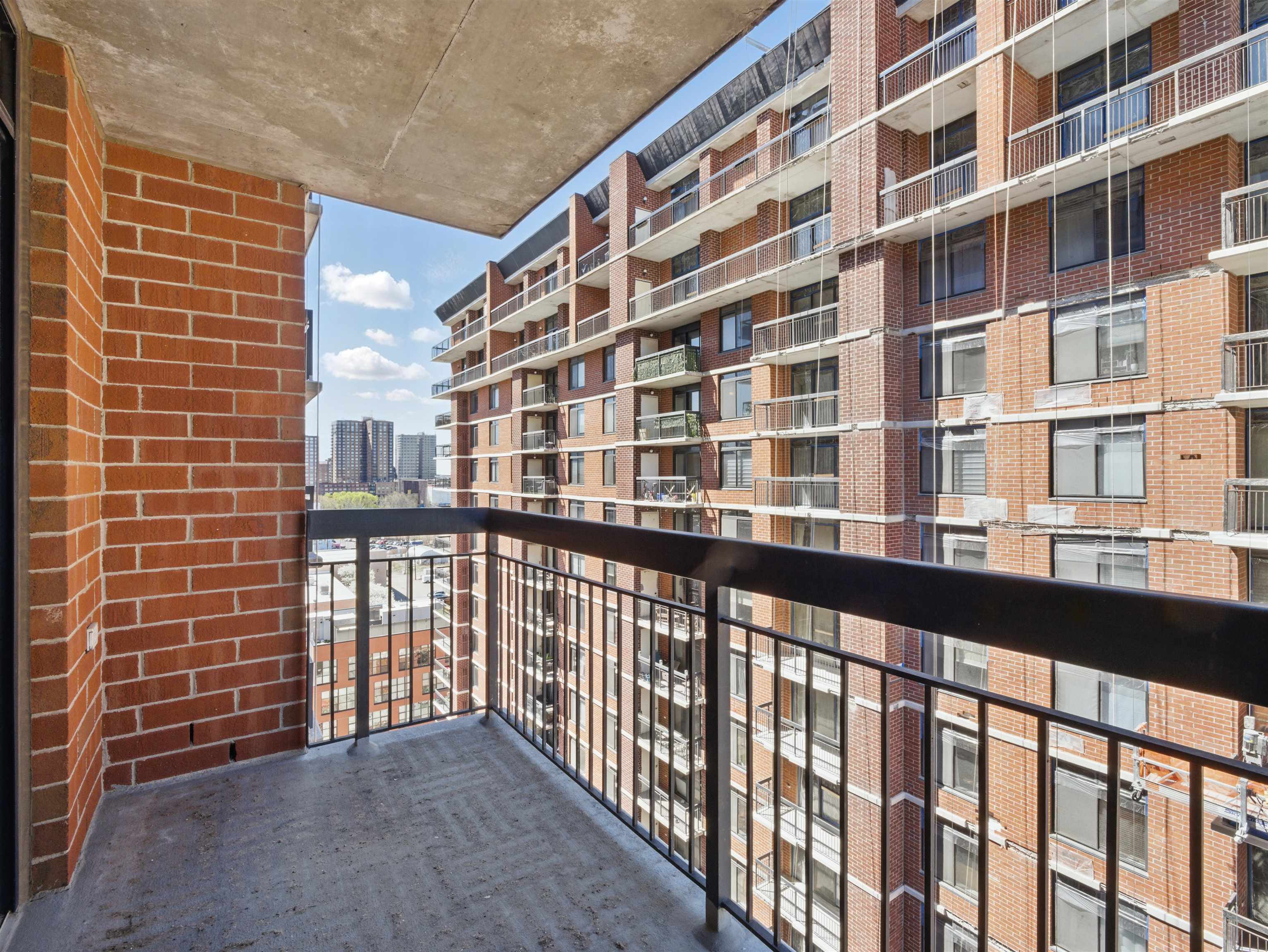 700 1ST ST Unit: 13C