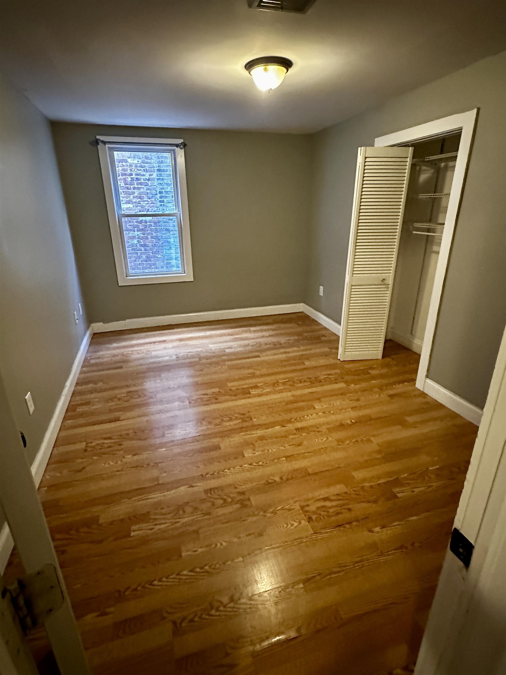 741 SUMMER AVE Unit: 1