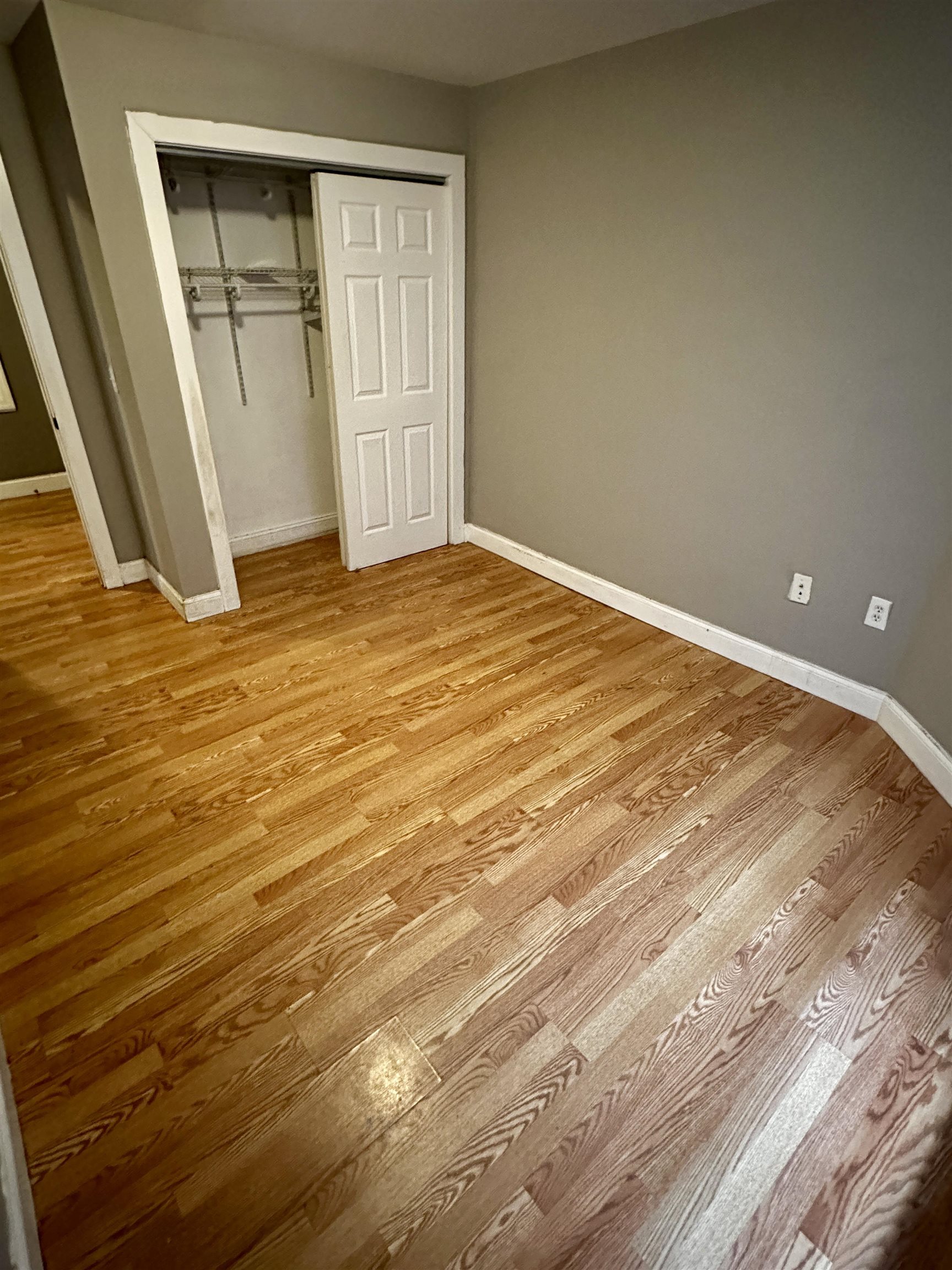 741 SUMMER AVE Unit: 1