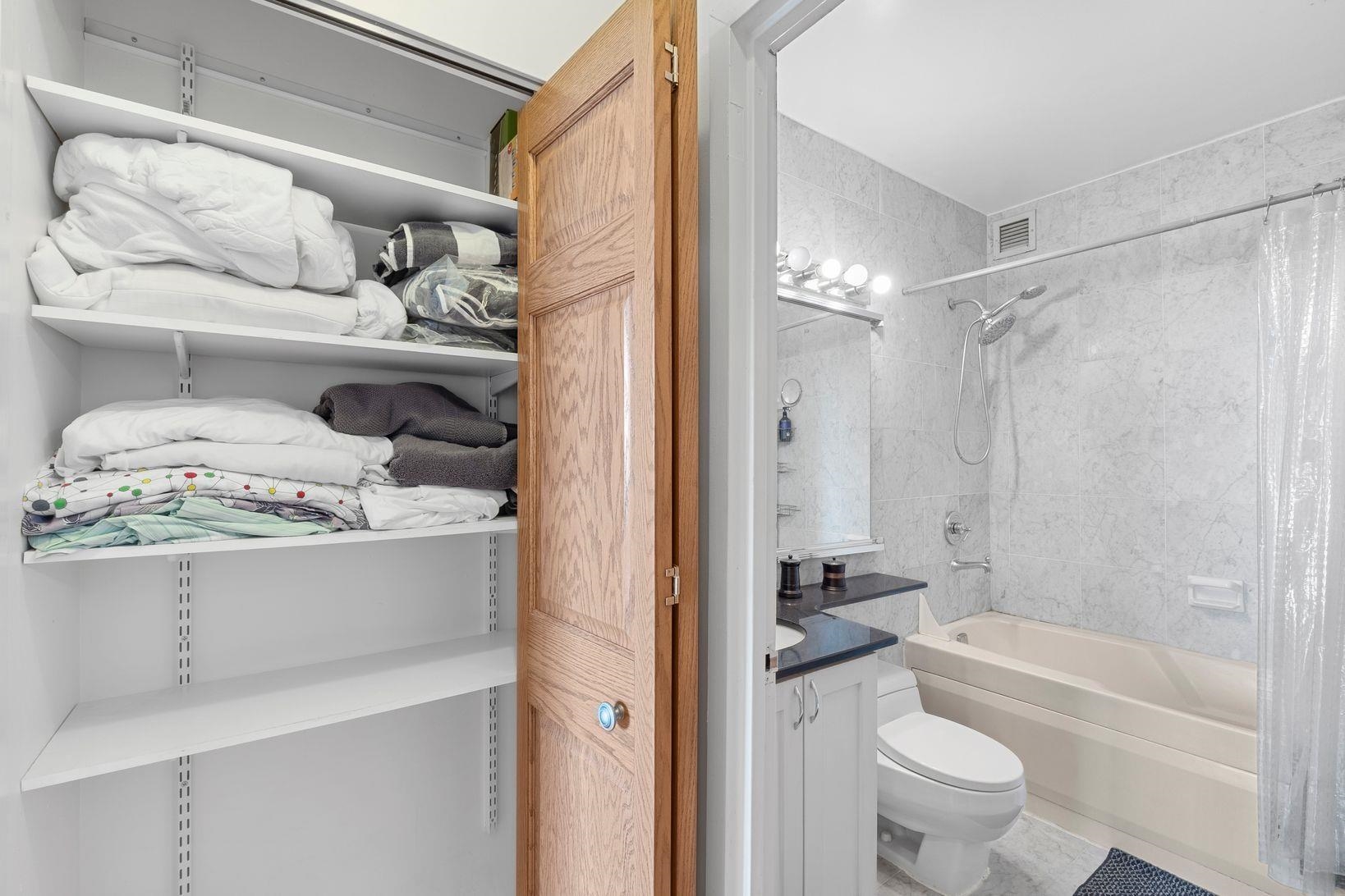 45 RIVER DR SOUTH Unit: 715