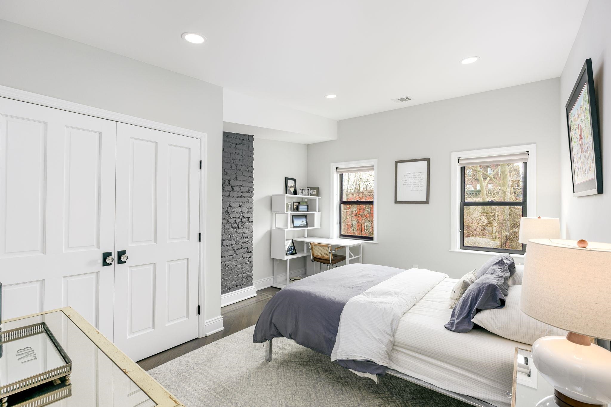 294 4TH ST