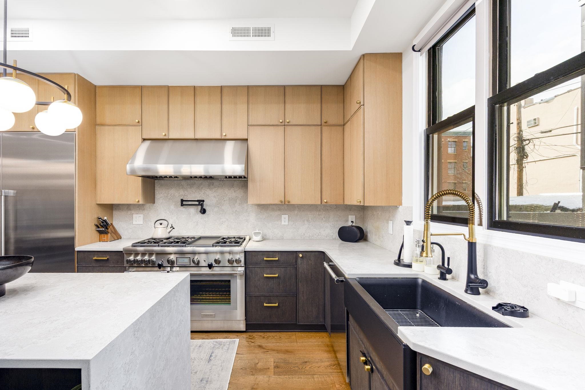 294 4TH ST