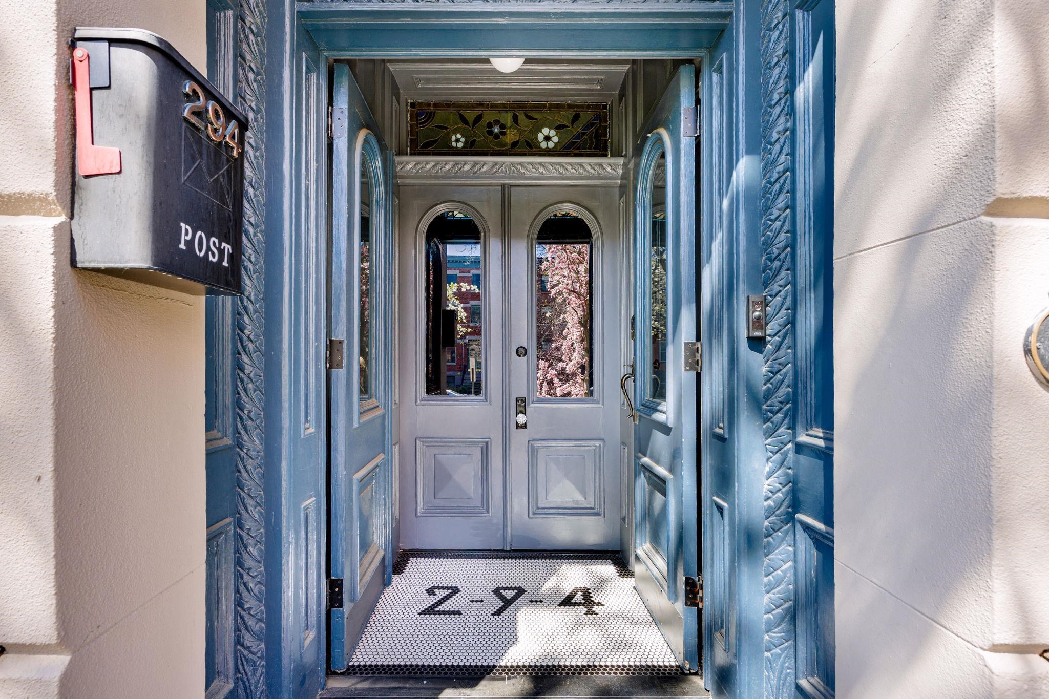 294 4TH ST
