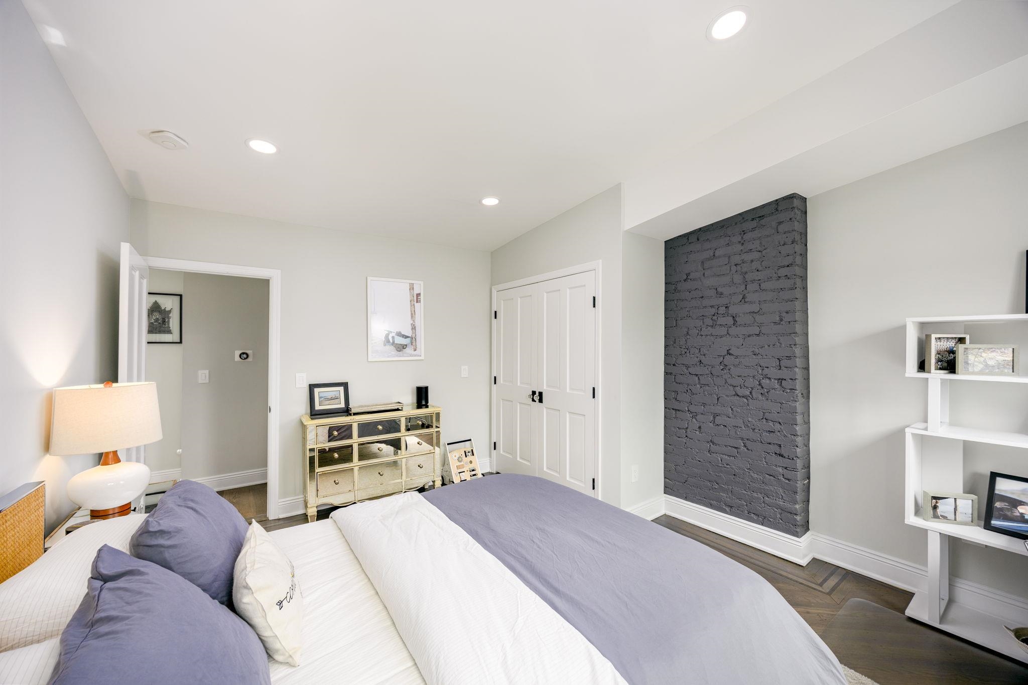 294 4TH ST