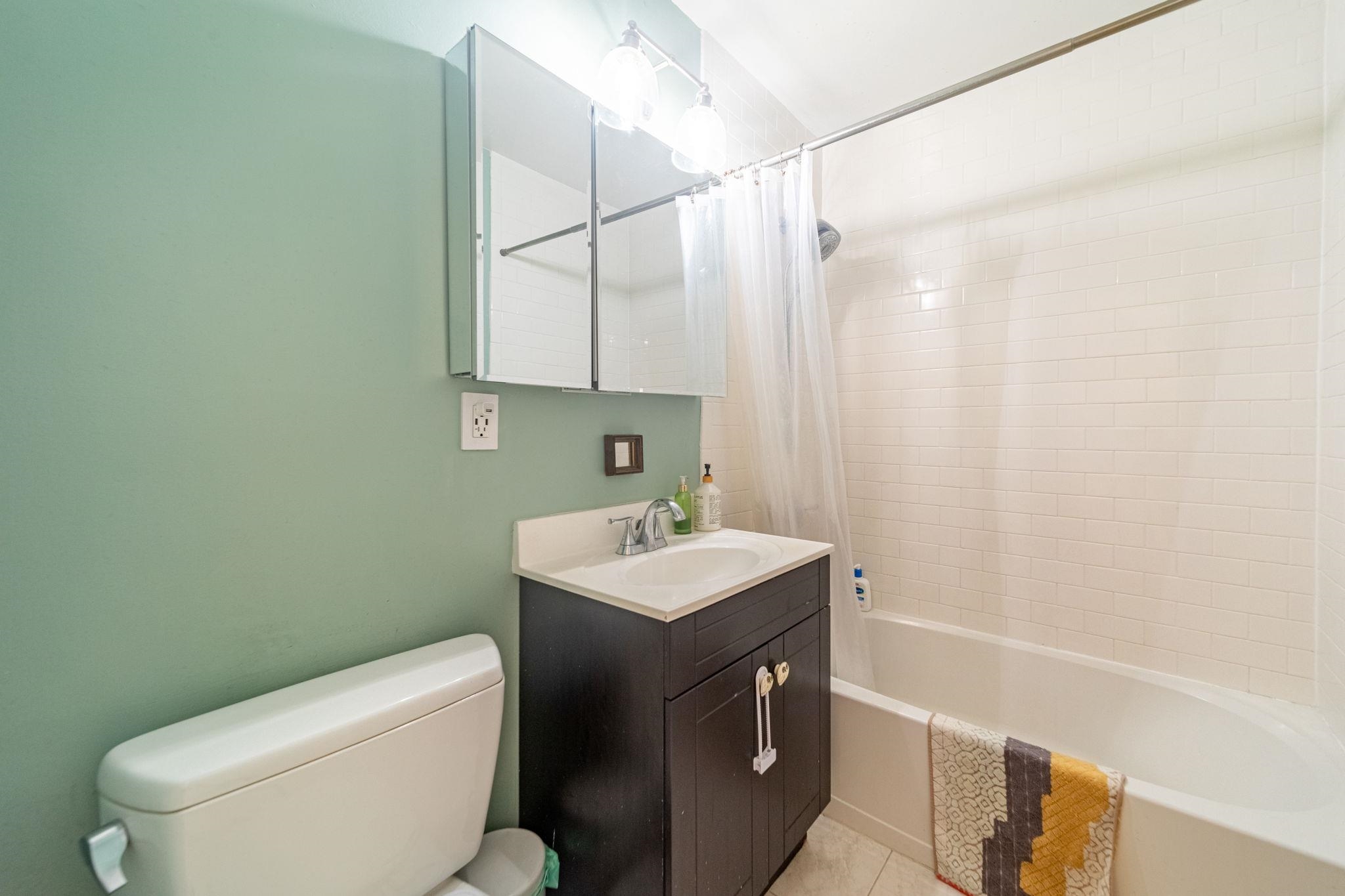 158 WAYNE ST Unit: 327a