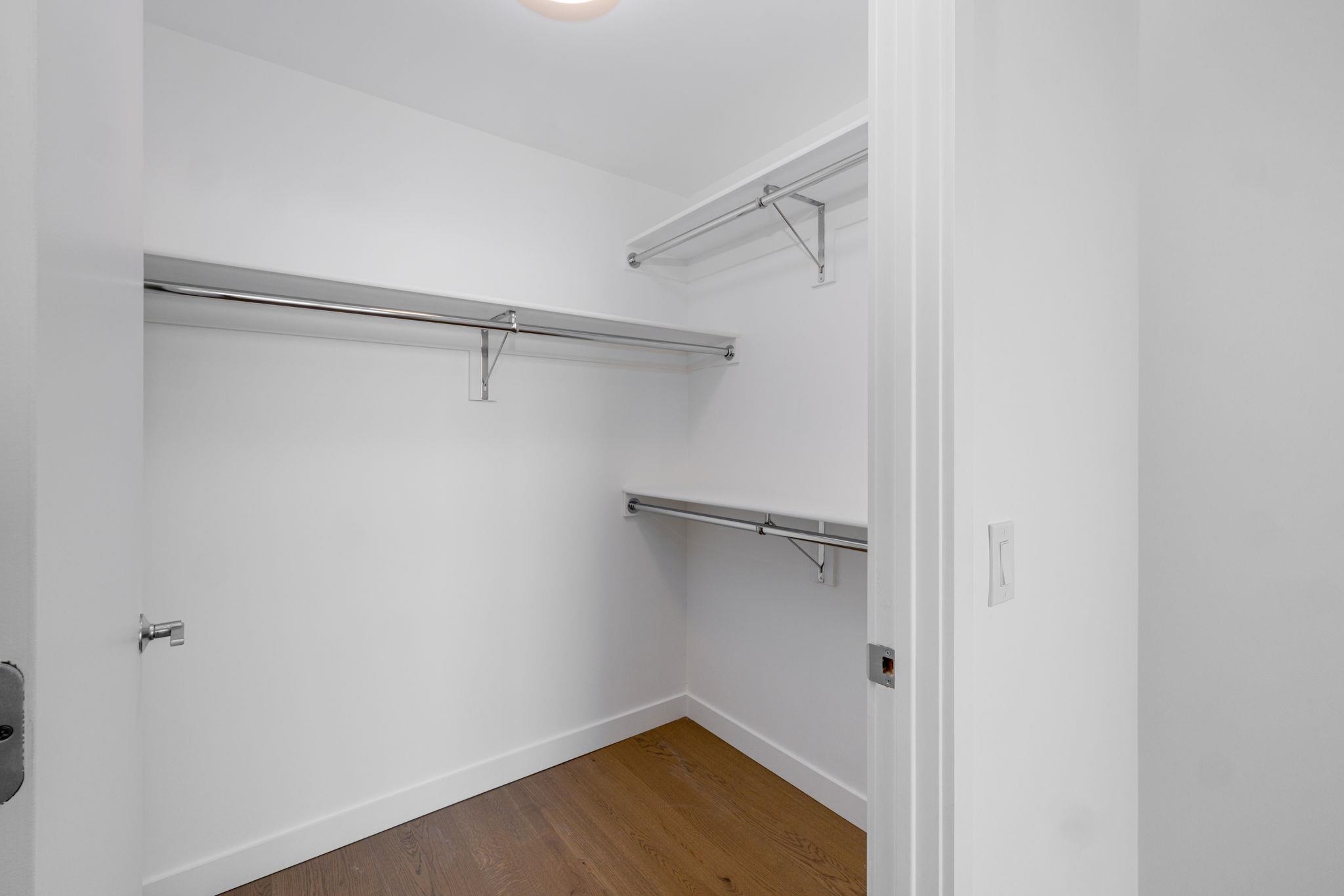 75 PARK LANE SOUTH Unit: 1503R