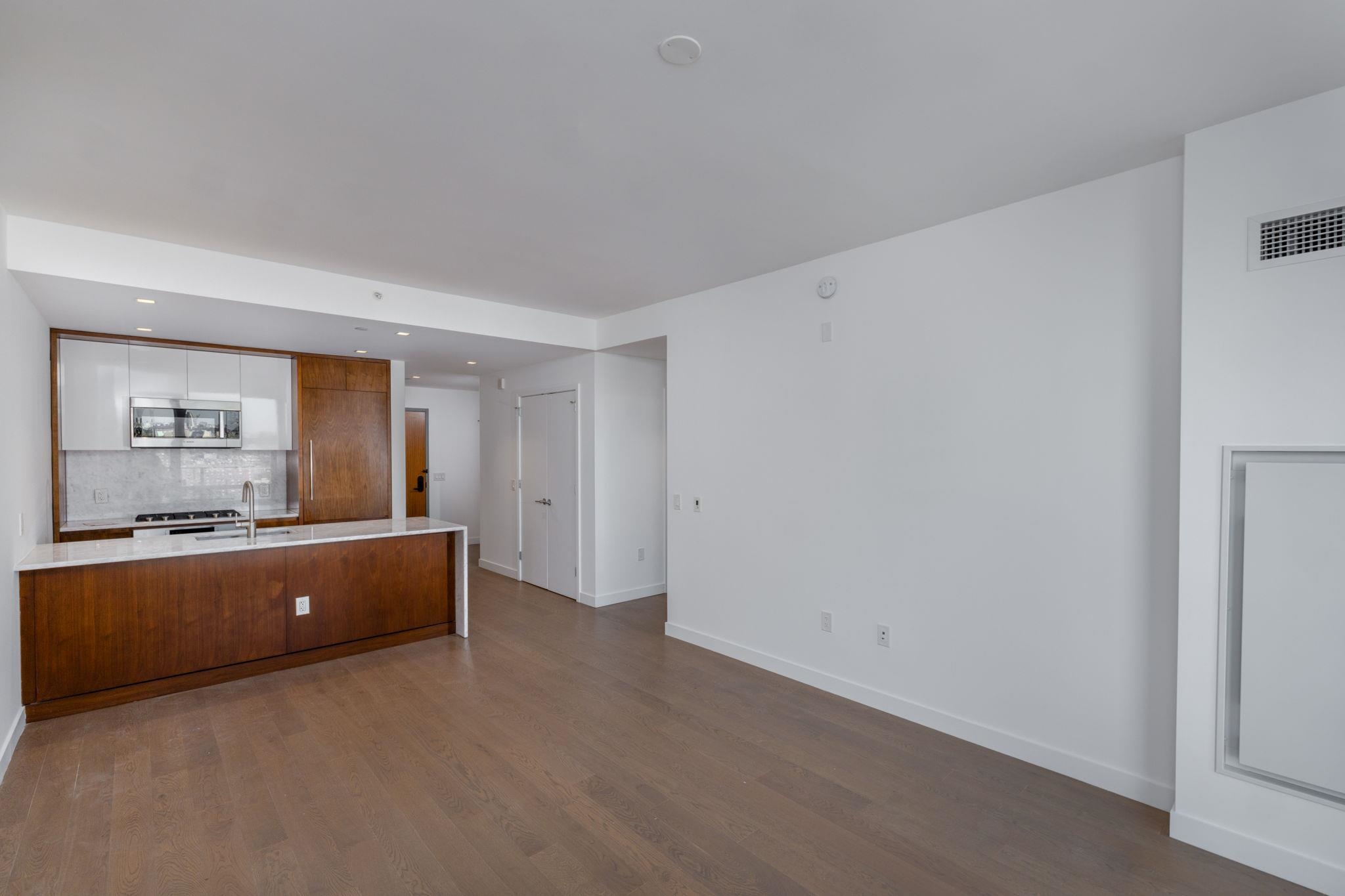 75 PARK LANE SOUTH Unit: 1503R