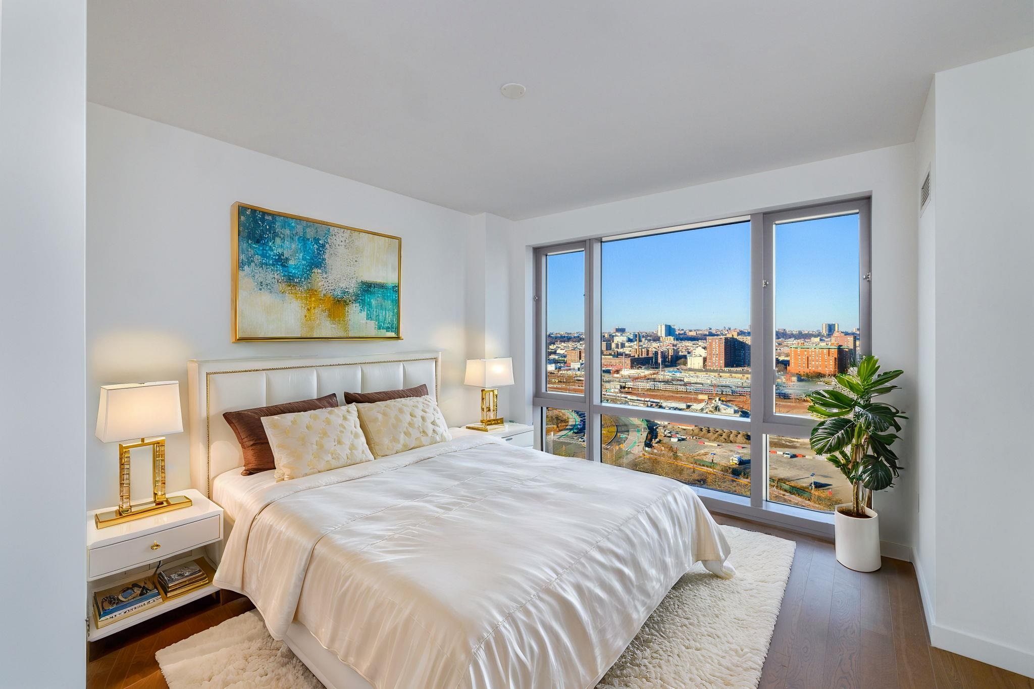 75 PARK LANE SOUTH Unit: 1503R