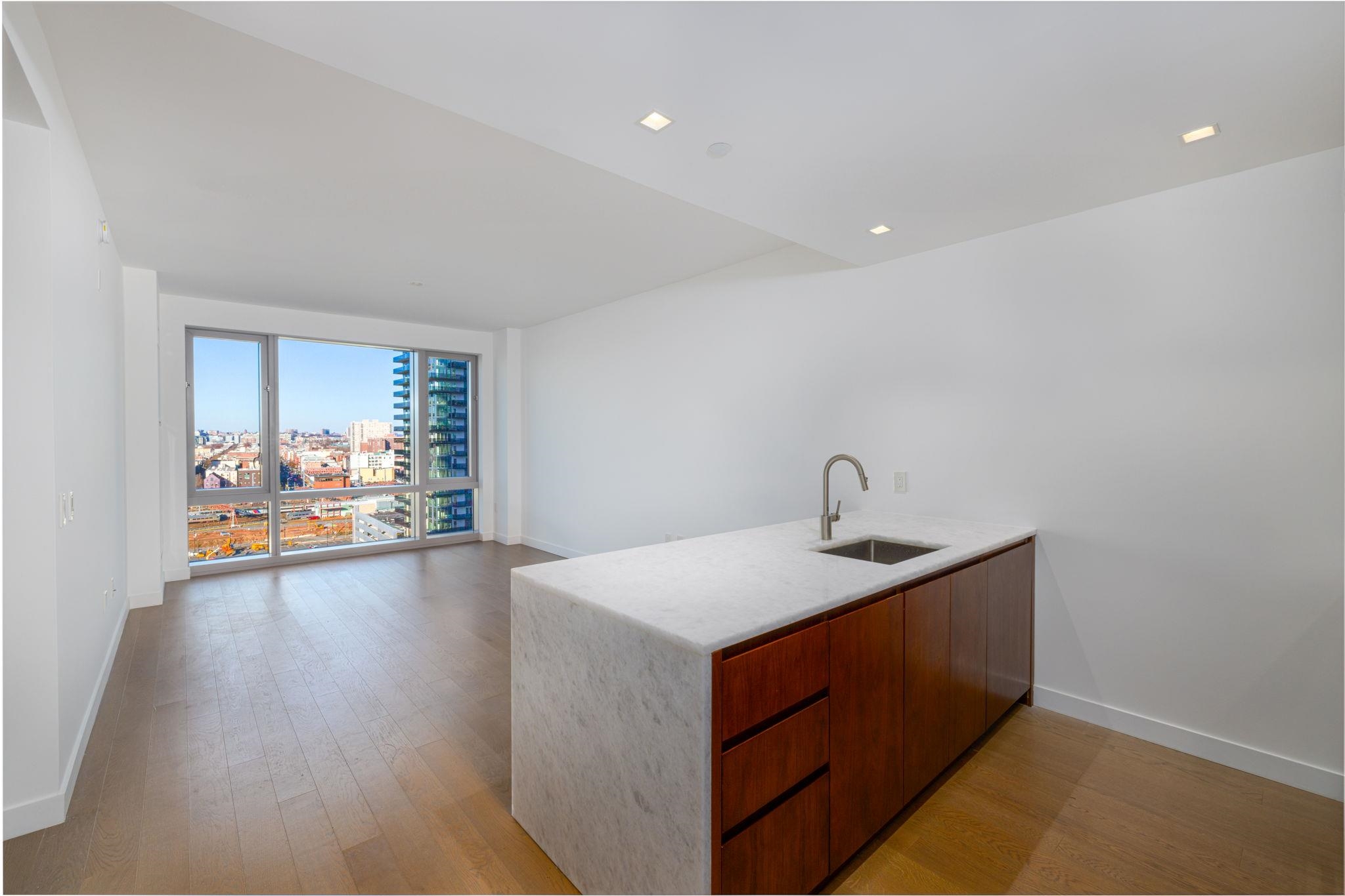 75 PARK LANE SOUTH Unit: 1503R