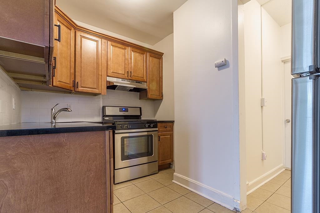 104 CLENDENNY AVE