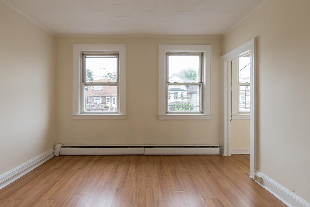 104 CLENDENNY AVE