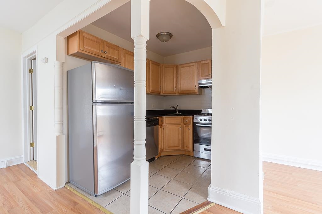 104 CLENDENNY AVE