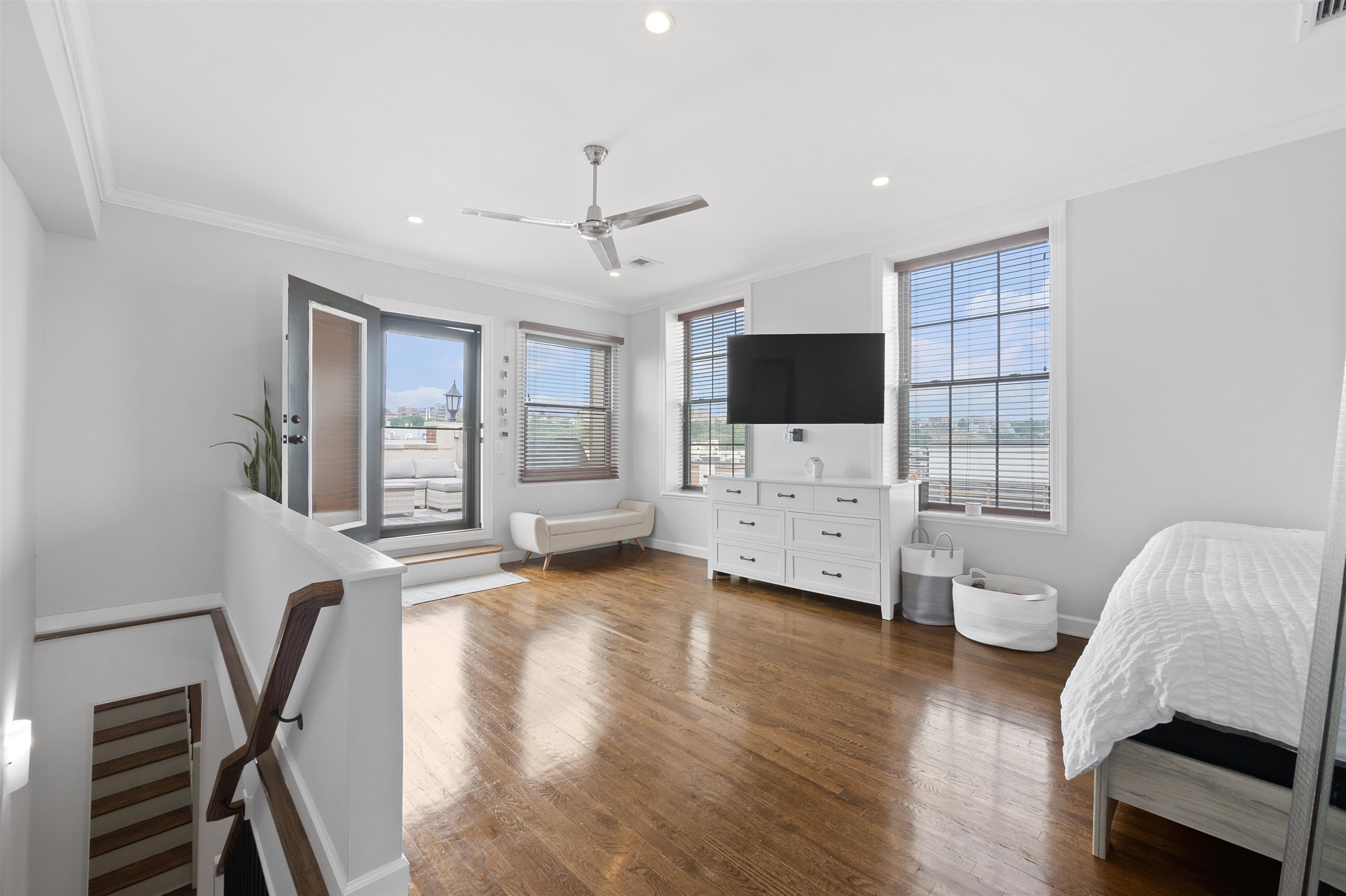 1015 GRAND ST Unit: 5C