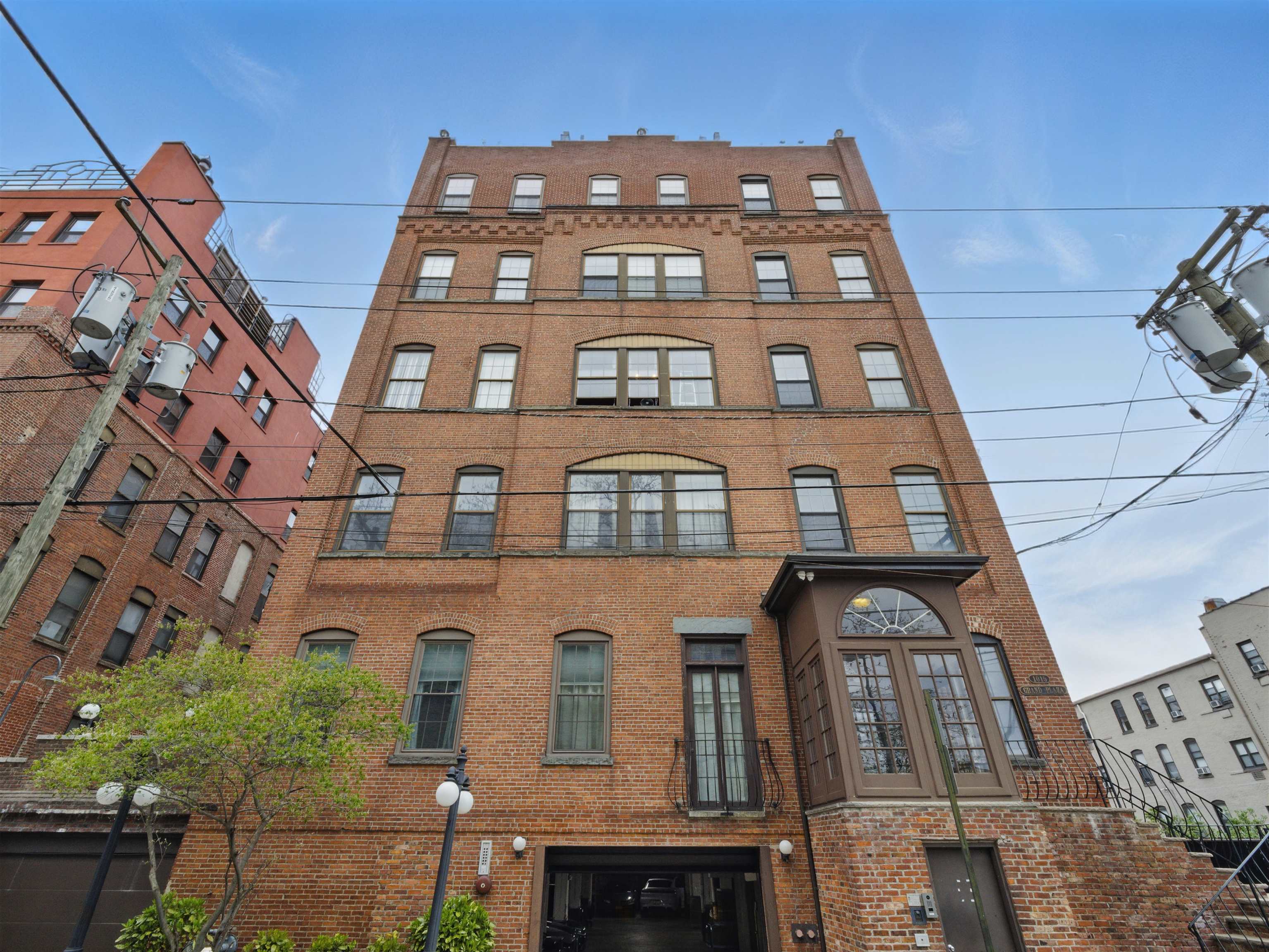 1015 GRAND ST Unit: 5C