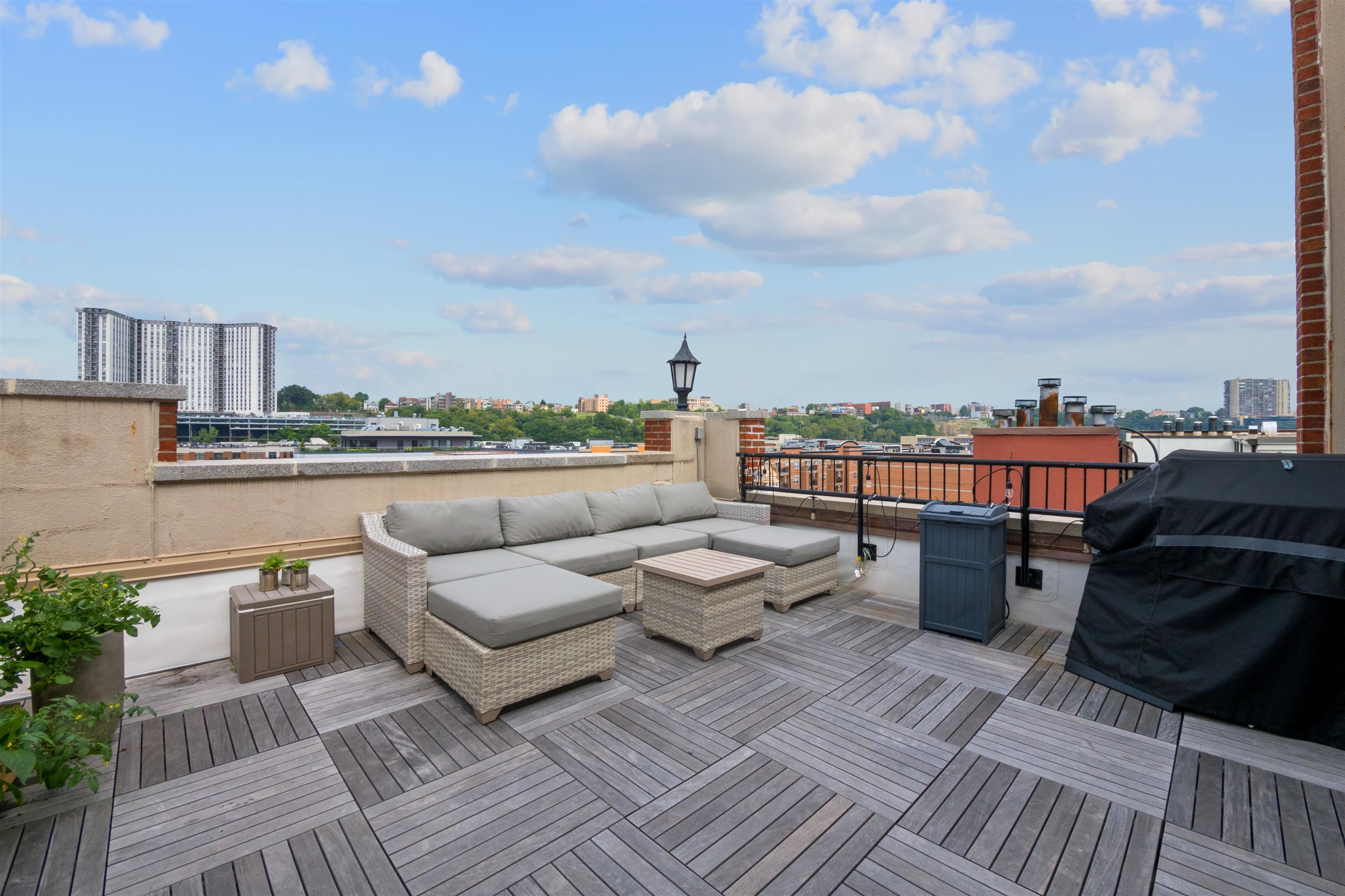 1015 GRAND ST Unit: 5C