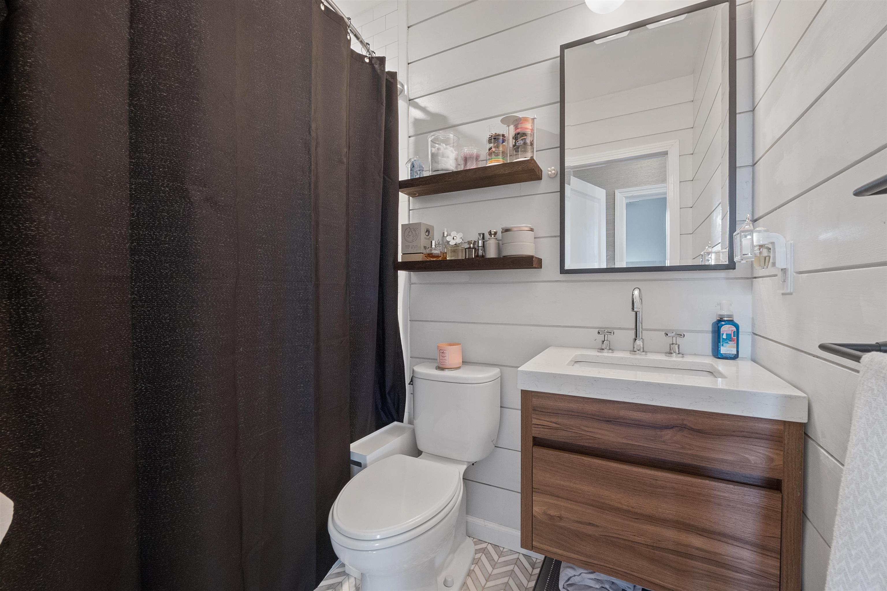 1015 GRAND ST Unit: 5C