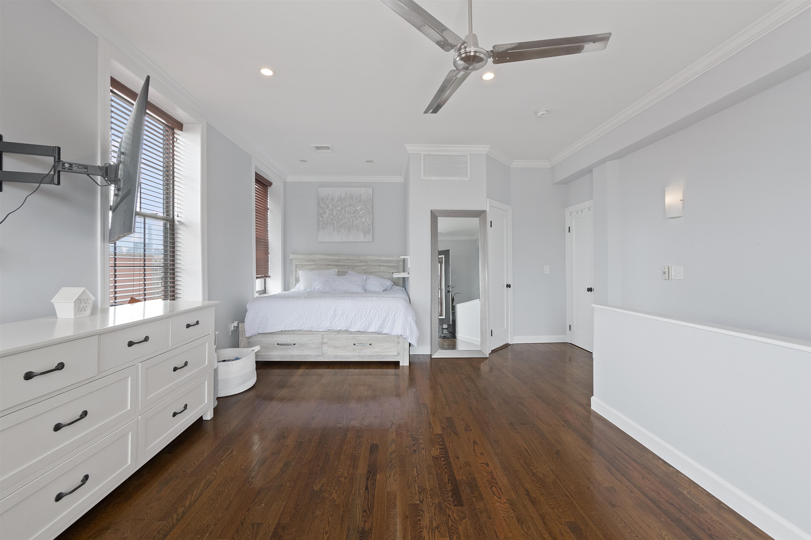 1015 GRAND ST Unit: 5C