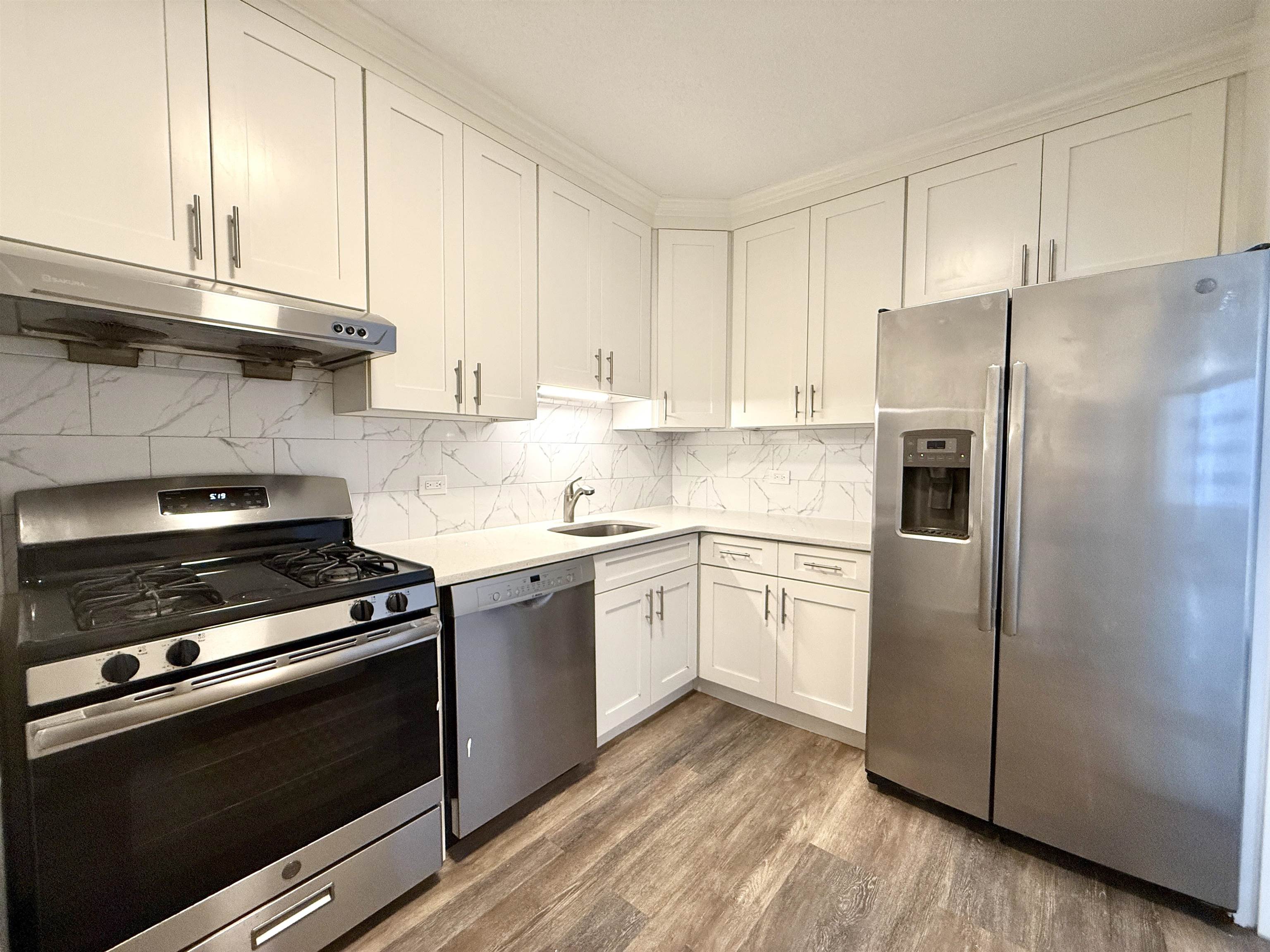 45 RIVER DR SOUTH Unit: 1906