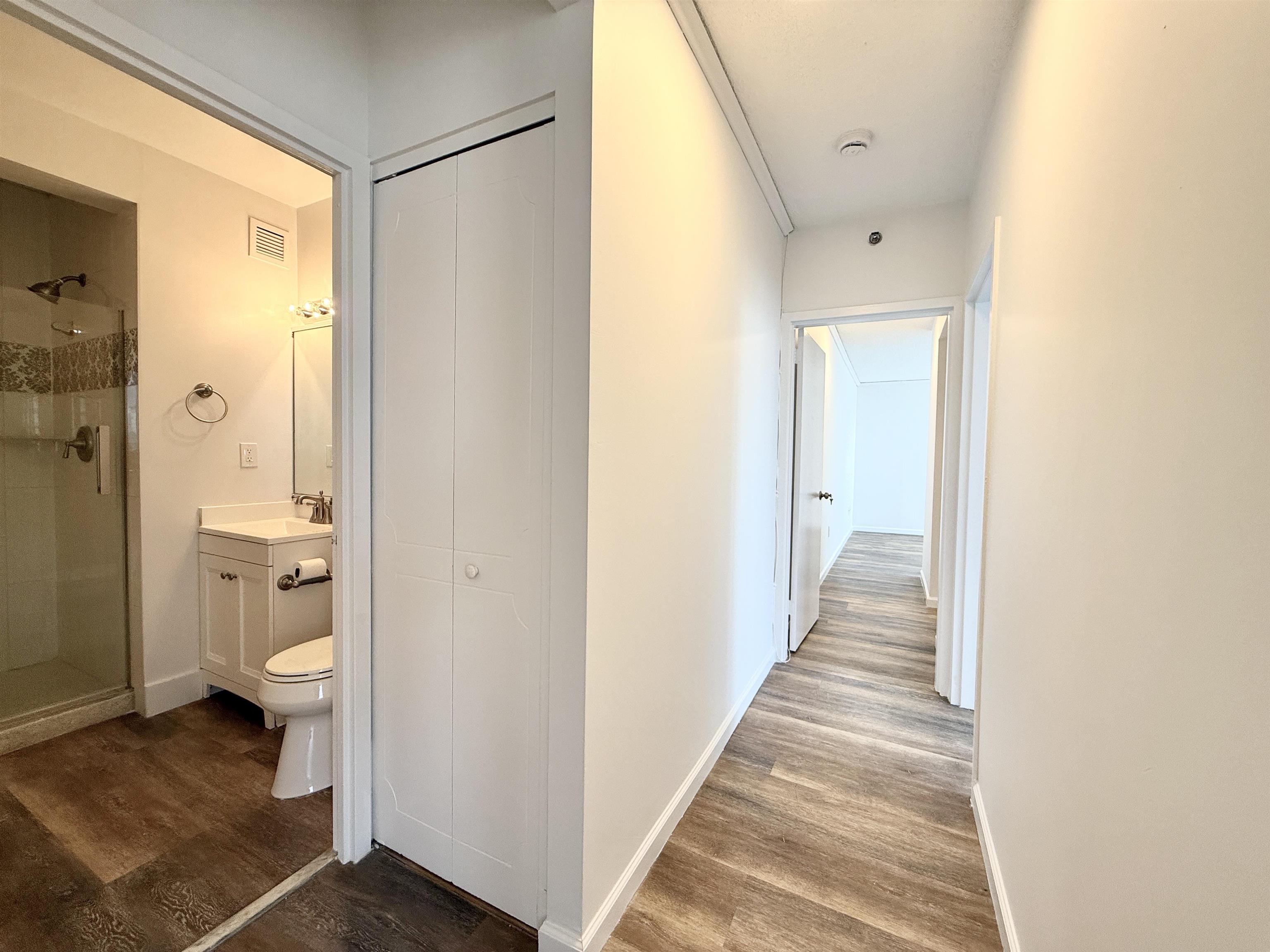 45 RIVER DR SOUTH Unit: 1906