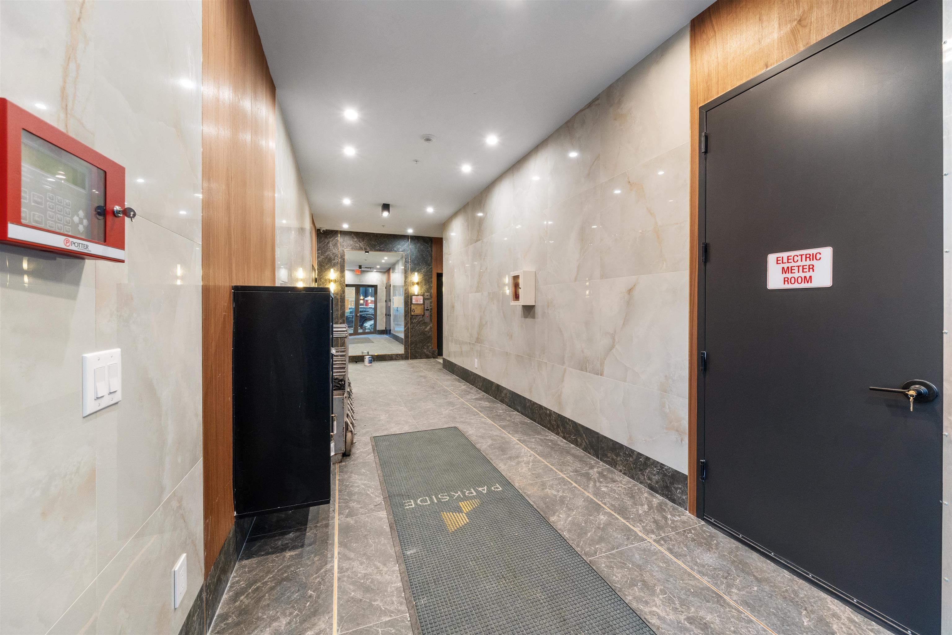 391 1ST ST Unit: 4-D