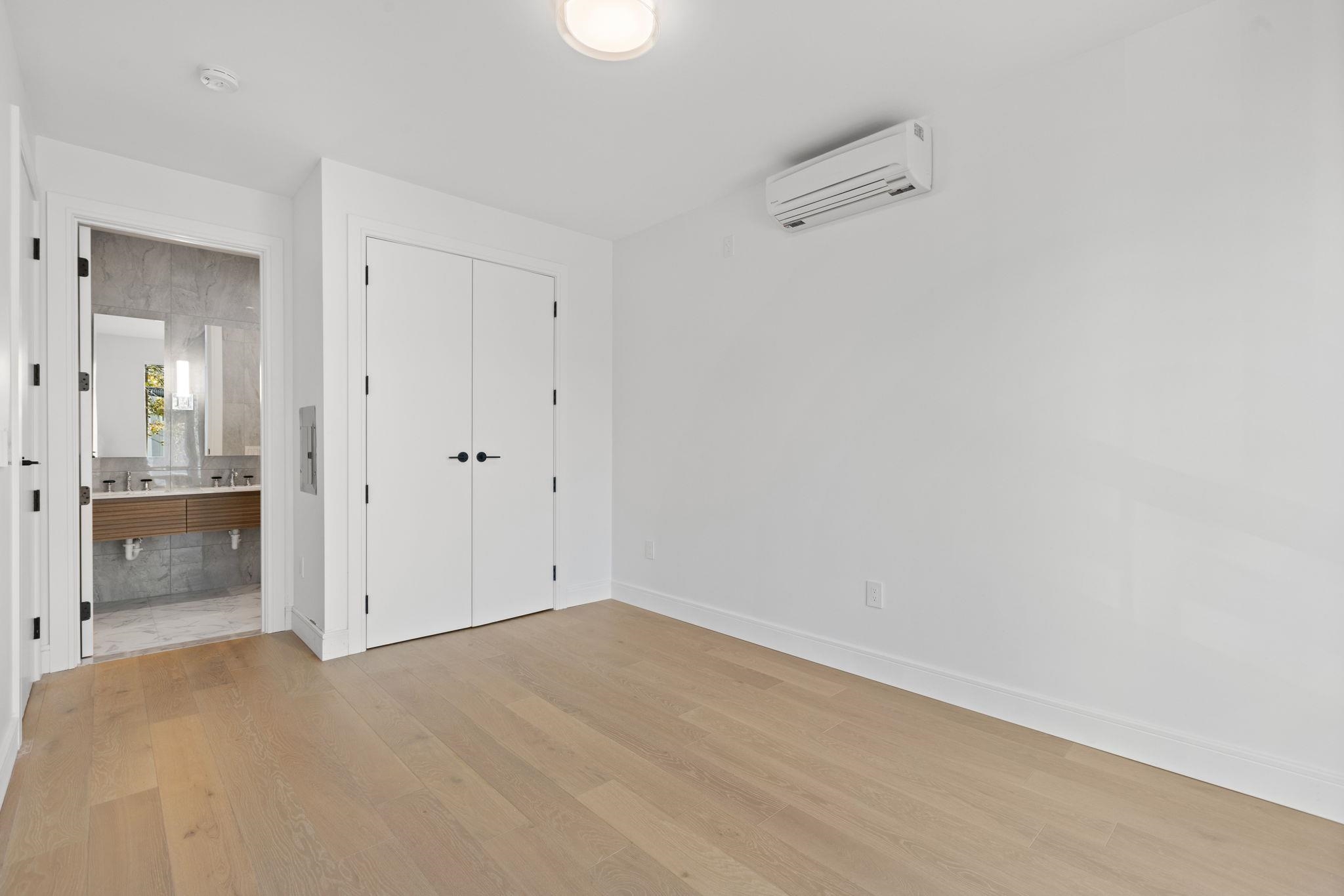 391 1ST ST Unit: 4-D